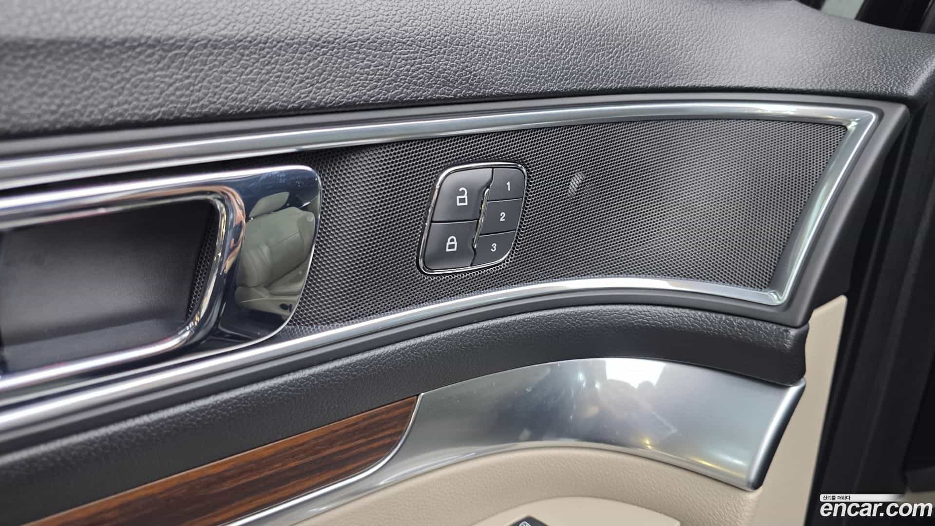 Explorer Ford 2019.2-OPTION-040
