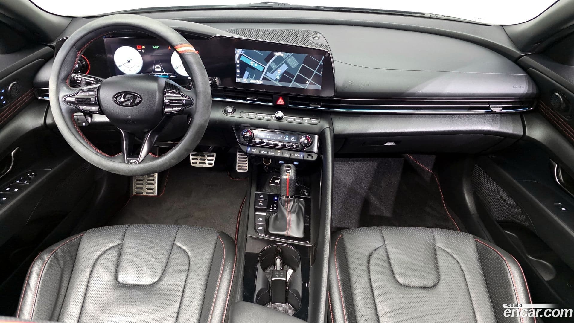 Main__Slider__Photo:AVANTE Hyundai 2022.4-6
