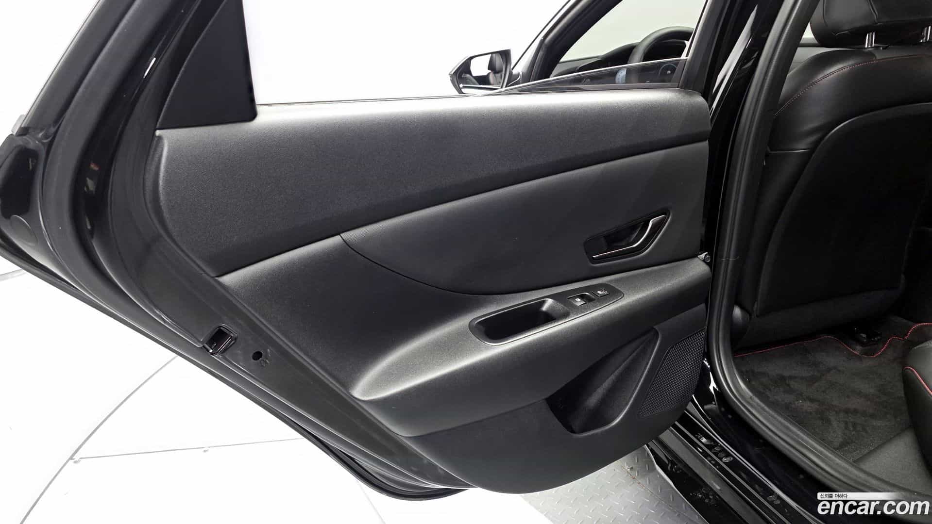 AVANTE Hyundai 2022.4-INNER-035