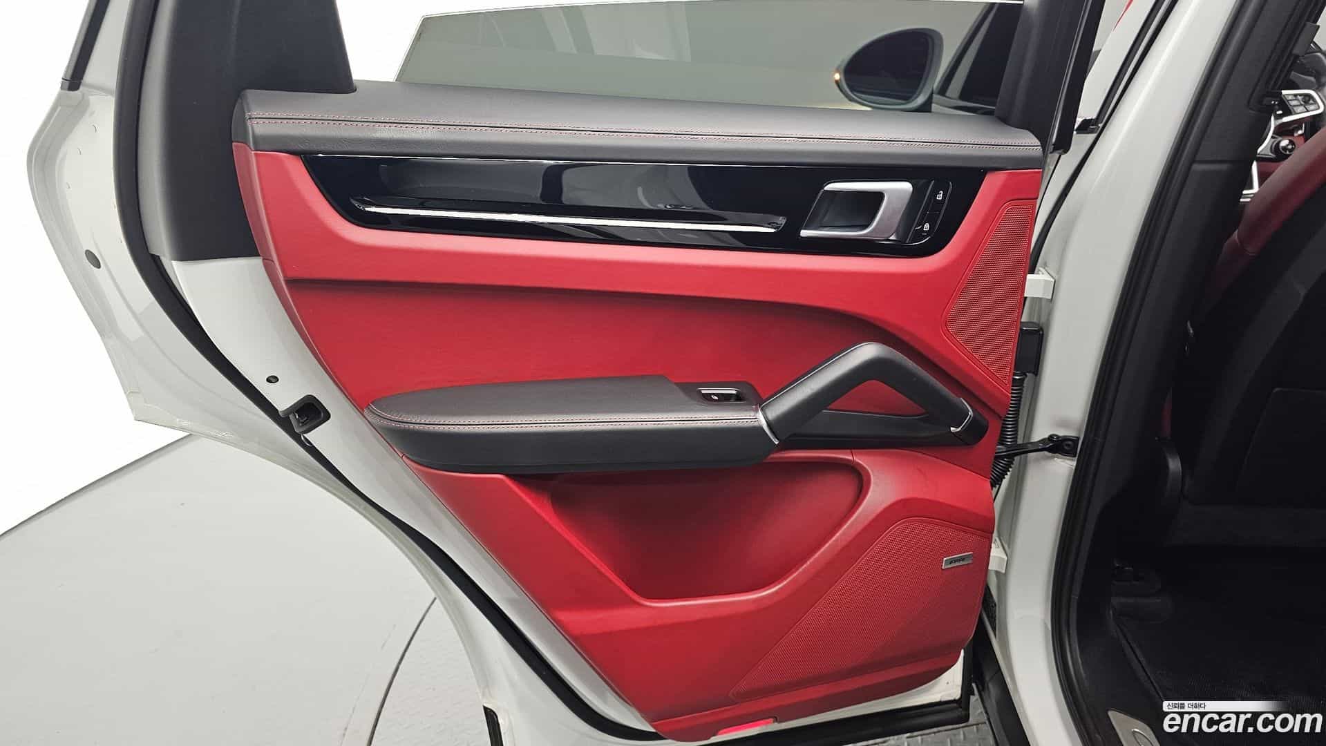 Cayenne Porsche 2020.3-INNER-035