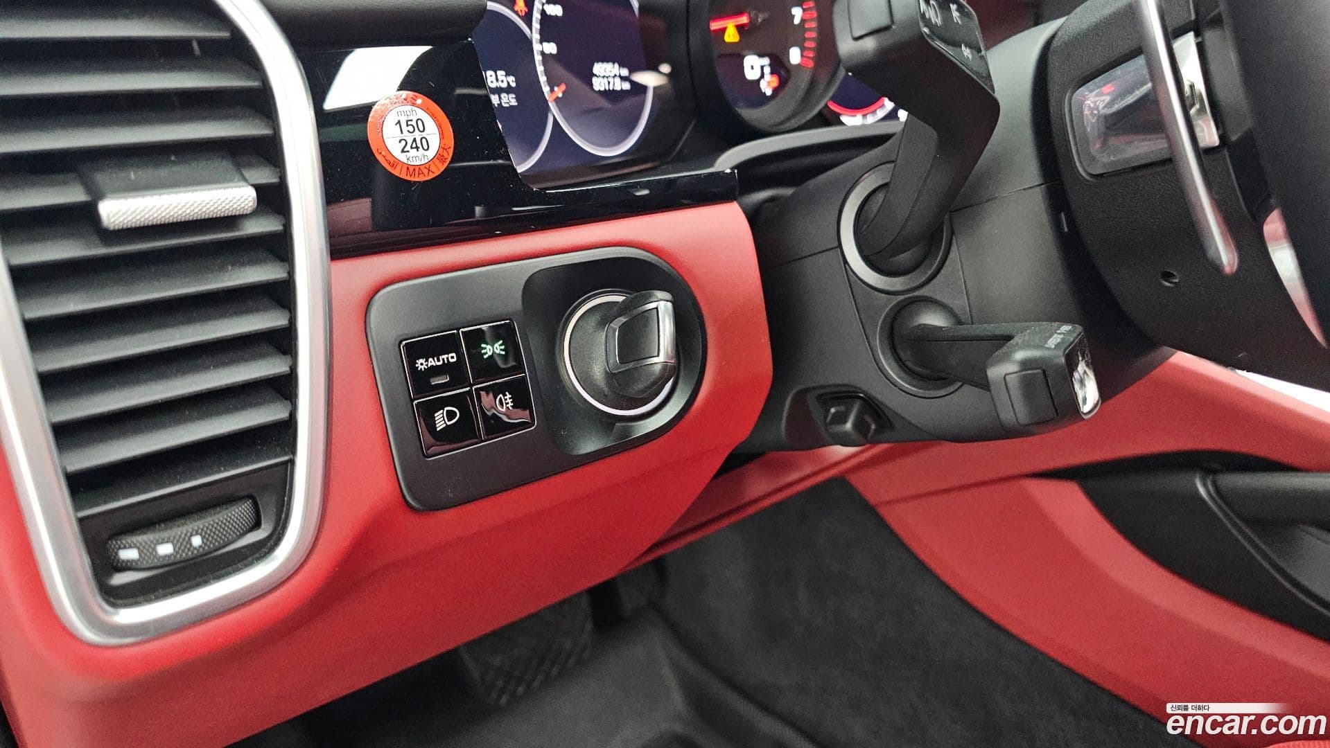 Main__Slider__Photo:Cayenne Porsche 2020.3-27