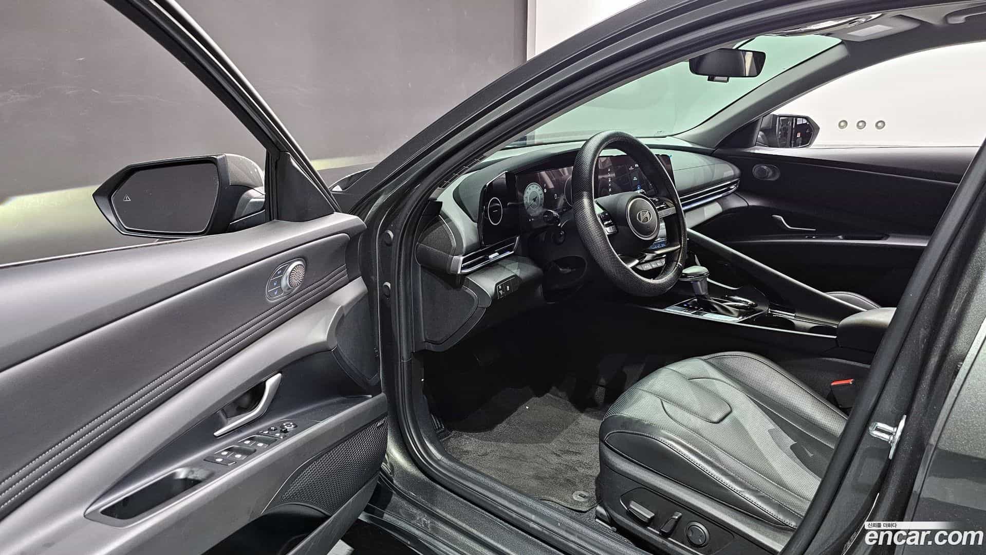 AVANTE Hyundai 2023.9-INNER-010