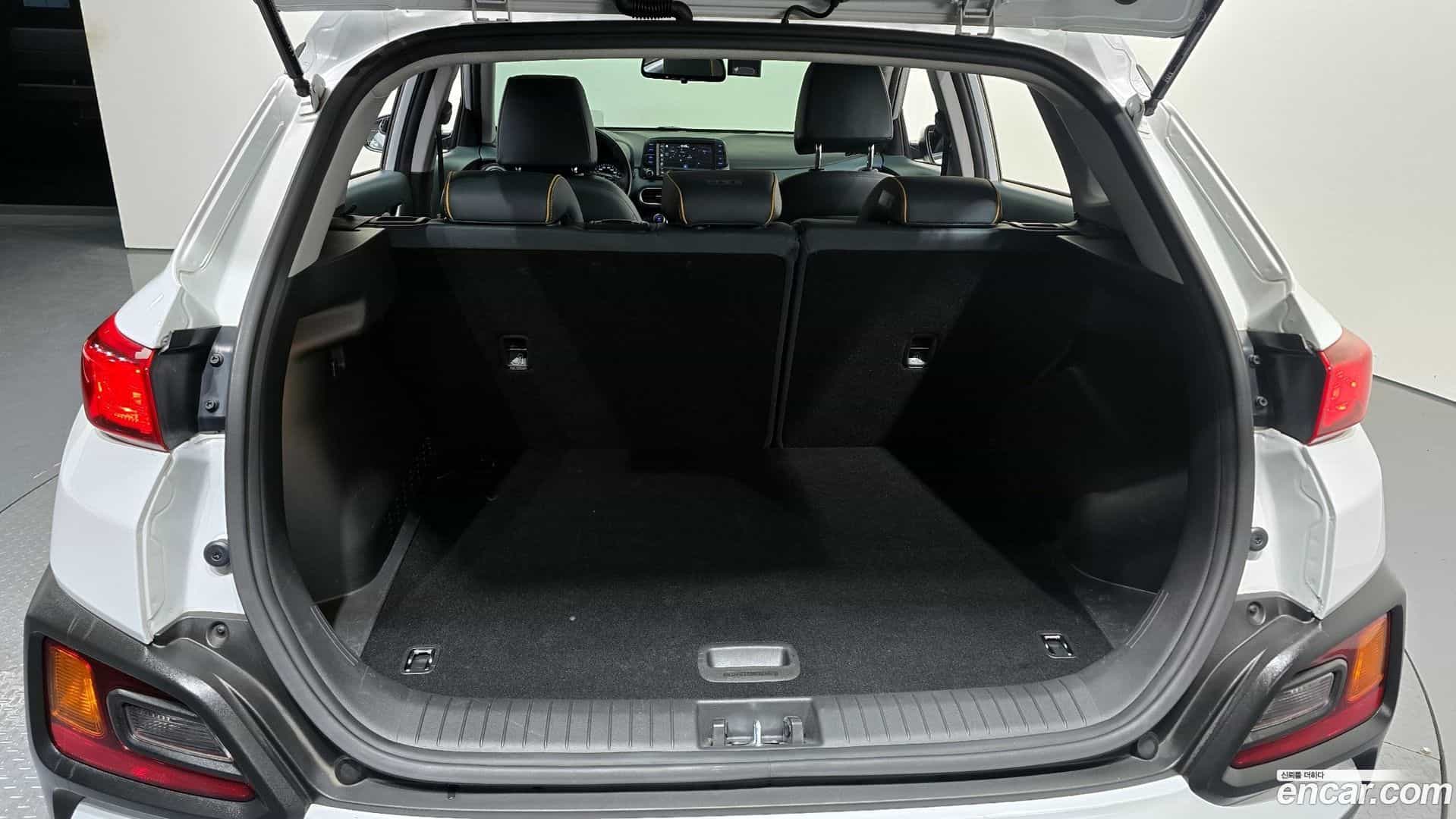 Kona Hyundai 2018.8-OPTION-024