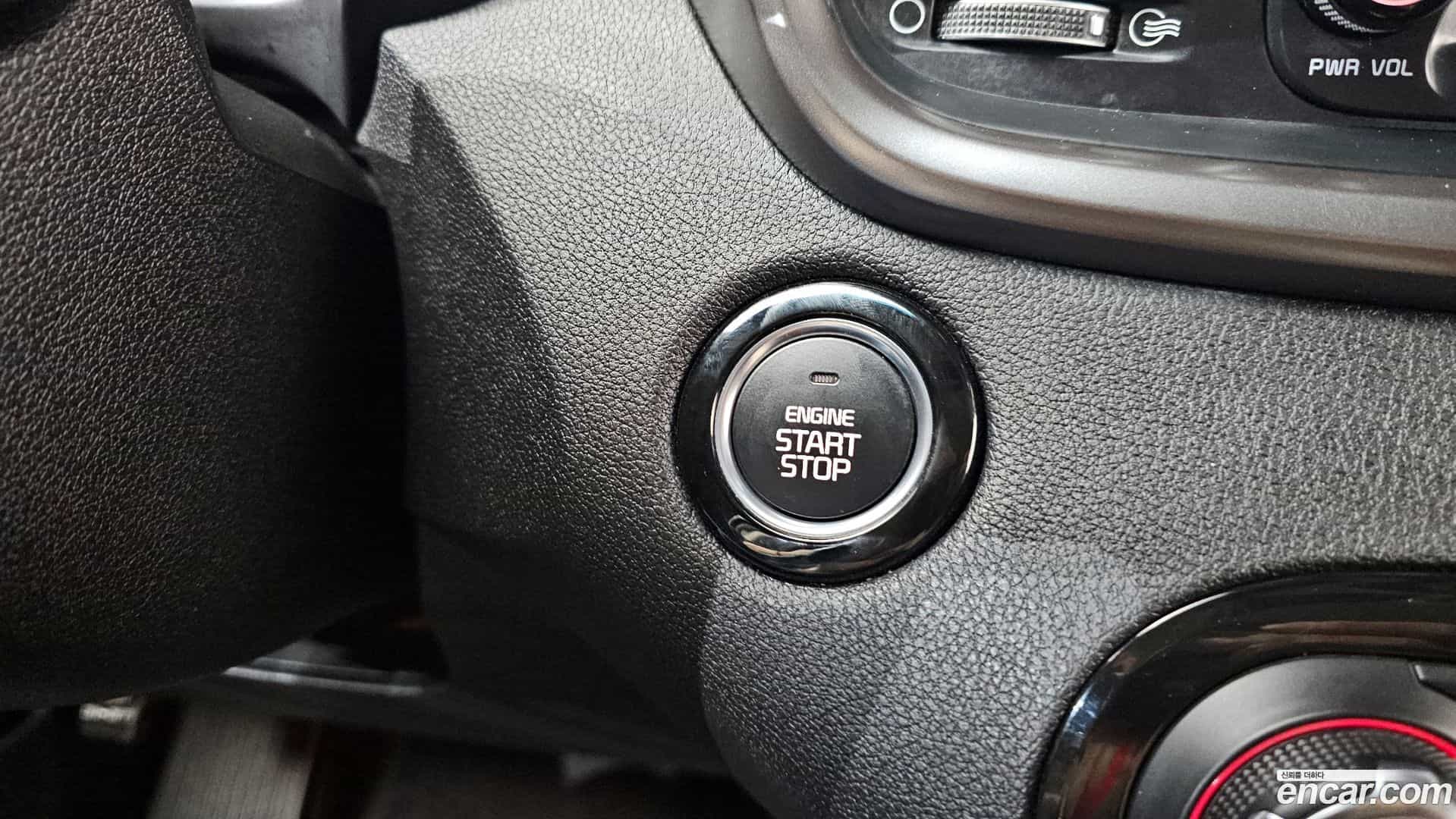 Sorento Kia 2015.6-OPTION-040