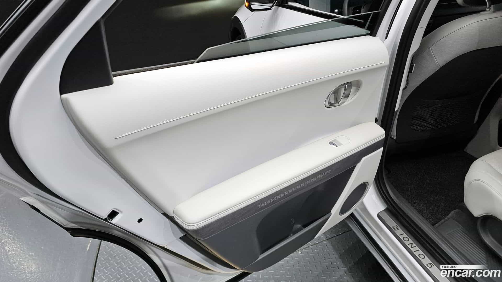 Ioniq5 Hyundai 2024.2-INNER-035
