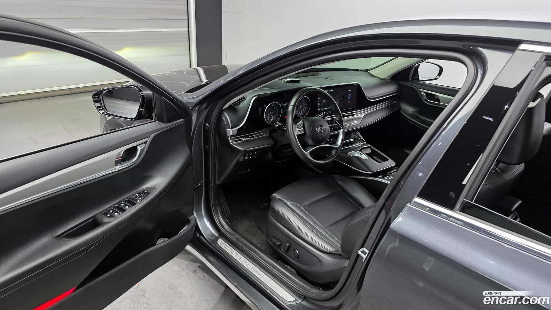 Grandeur Hyundai 2022.0-INNER-010