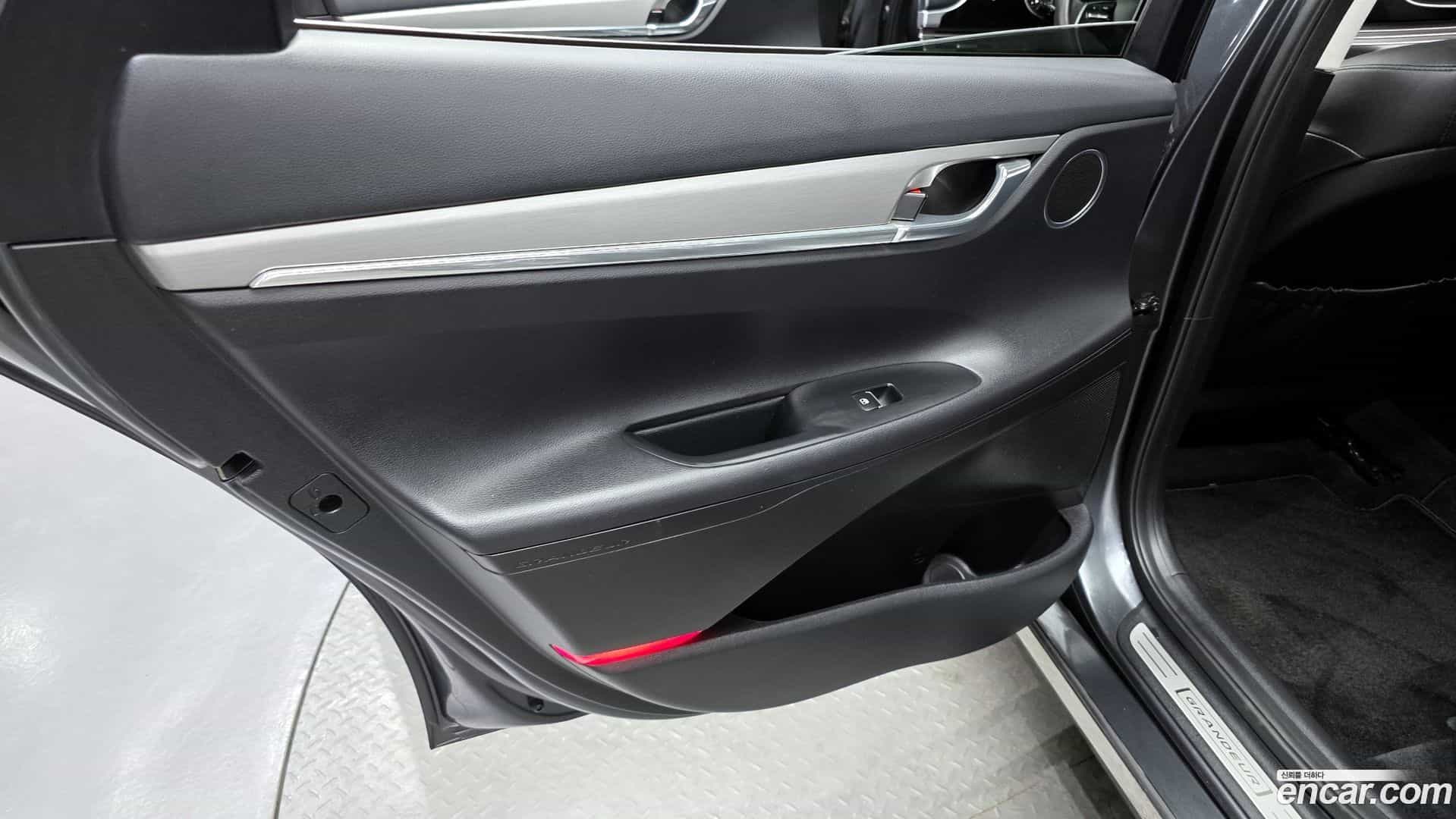 Grandeur Hyundai 2022.0-INNER-035