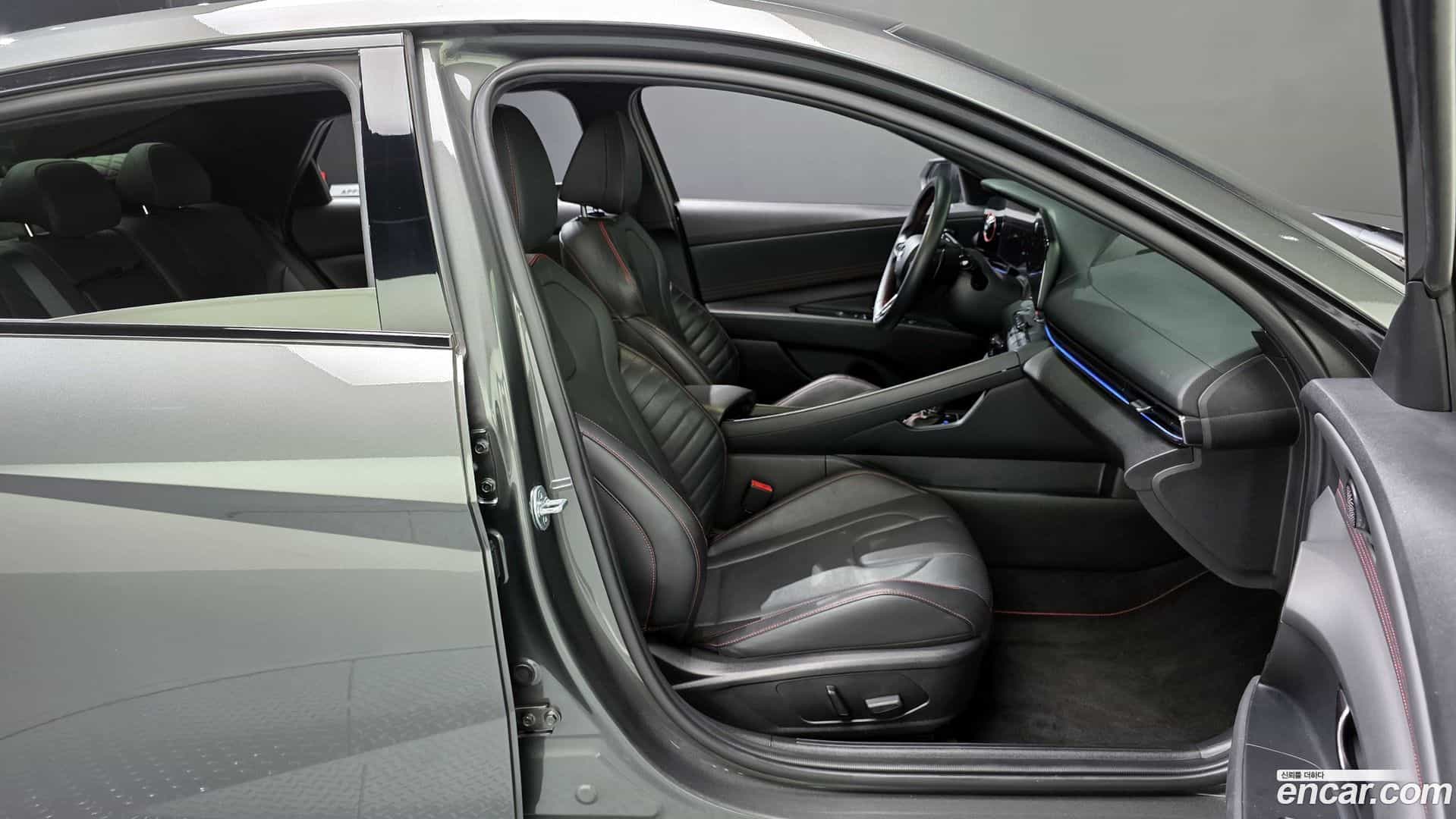 AVANTE Hyundai 2022.10-OPTION-015