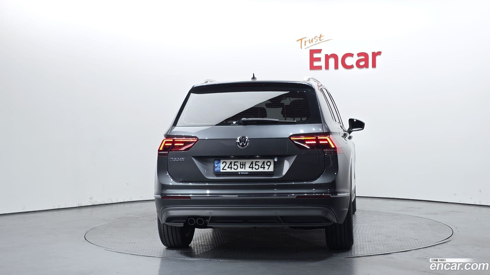 Main__Slider__Photo:Tiguan Volkswagen 2020.8-3