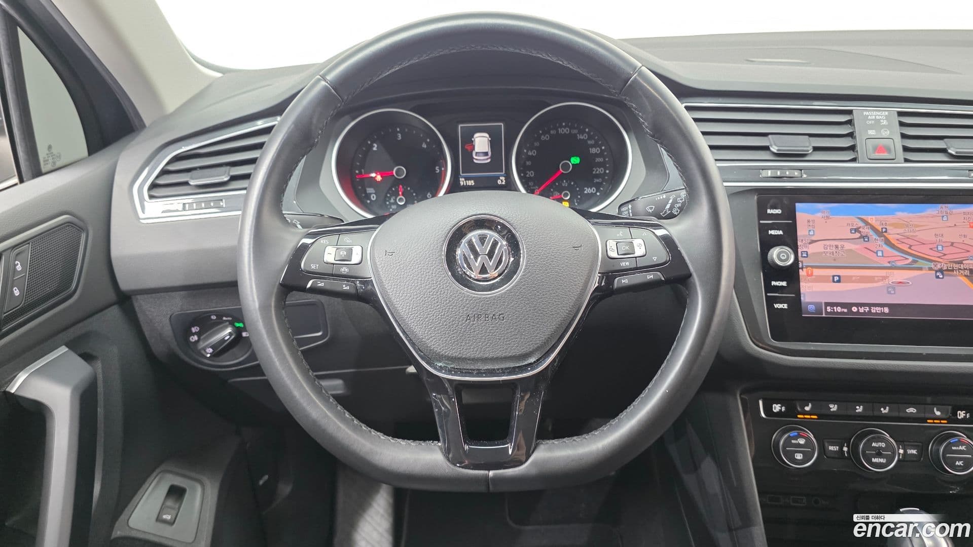 Main__Slider__Photo:Tiguan Volkswagen 2020.8-12
