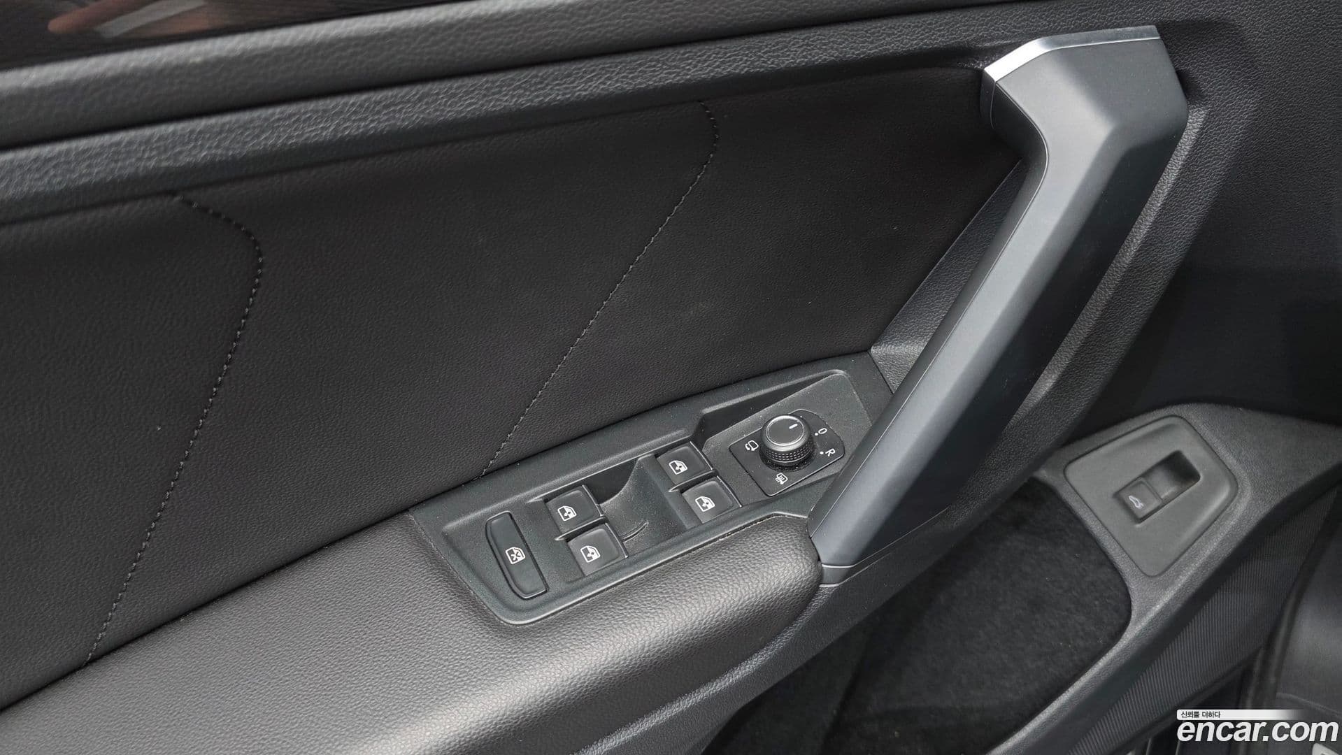 Main__Slider__Photo:Tiguan Volkswagen 2020.8-16