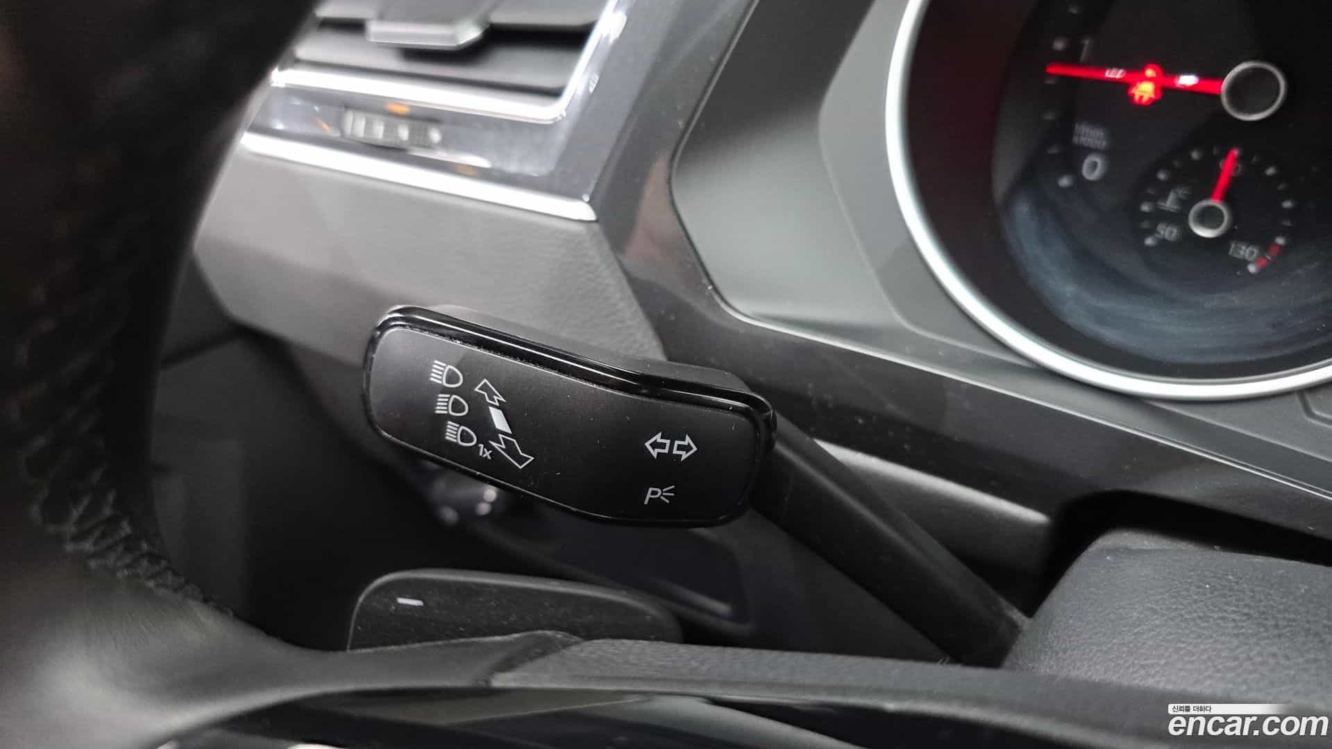 Tiguan Volkswagen 2020.8-OPTION-041