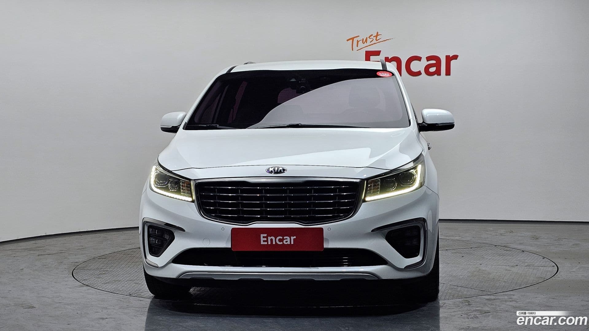 Main__Slider__Photo:Canival Kia 2019.3-2