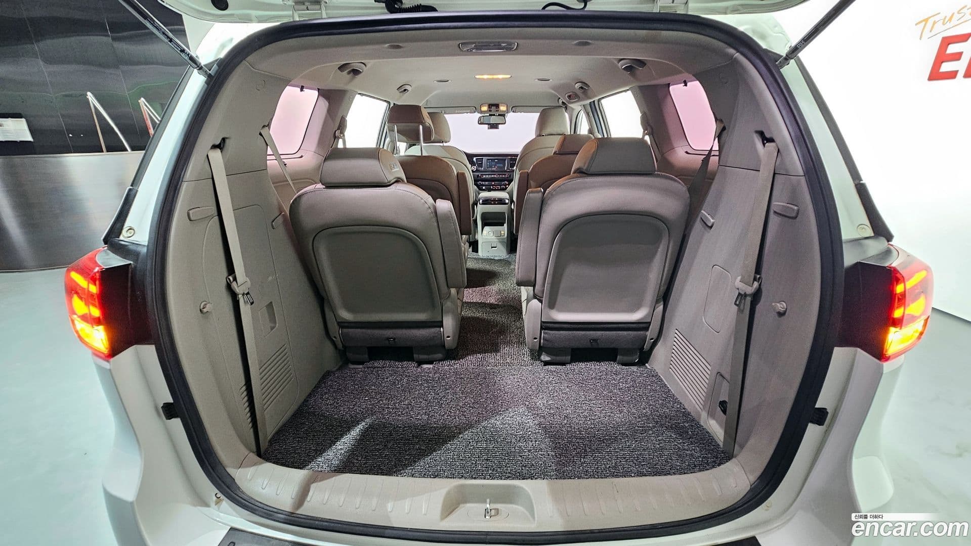 Main__Slider__Photo:Canival Kia 2019.3-19