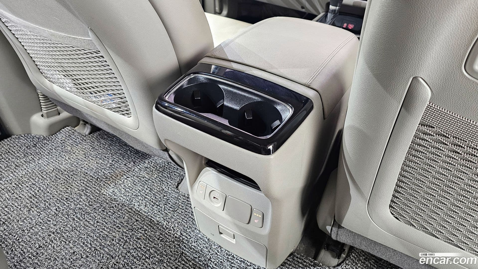 Main__Slider__Photo:Canival Kia 2019.3-30