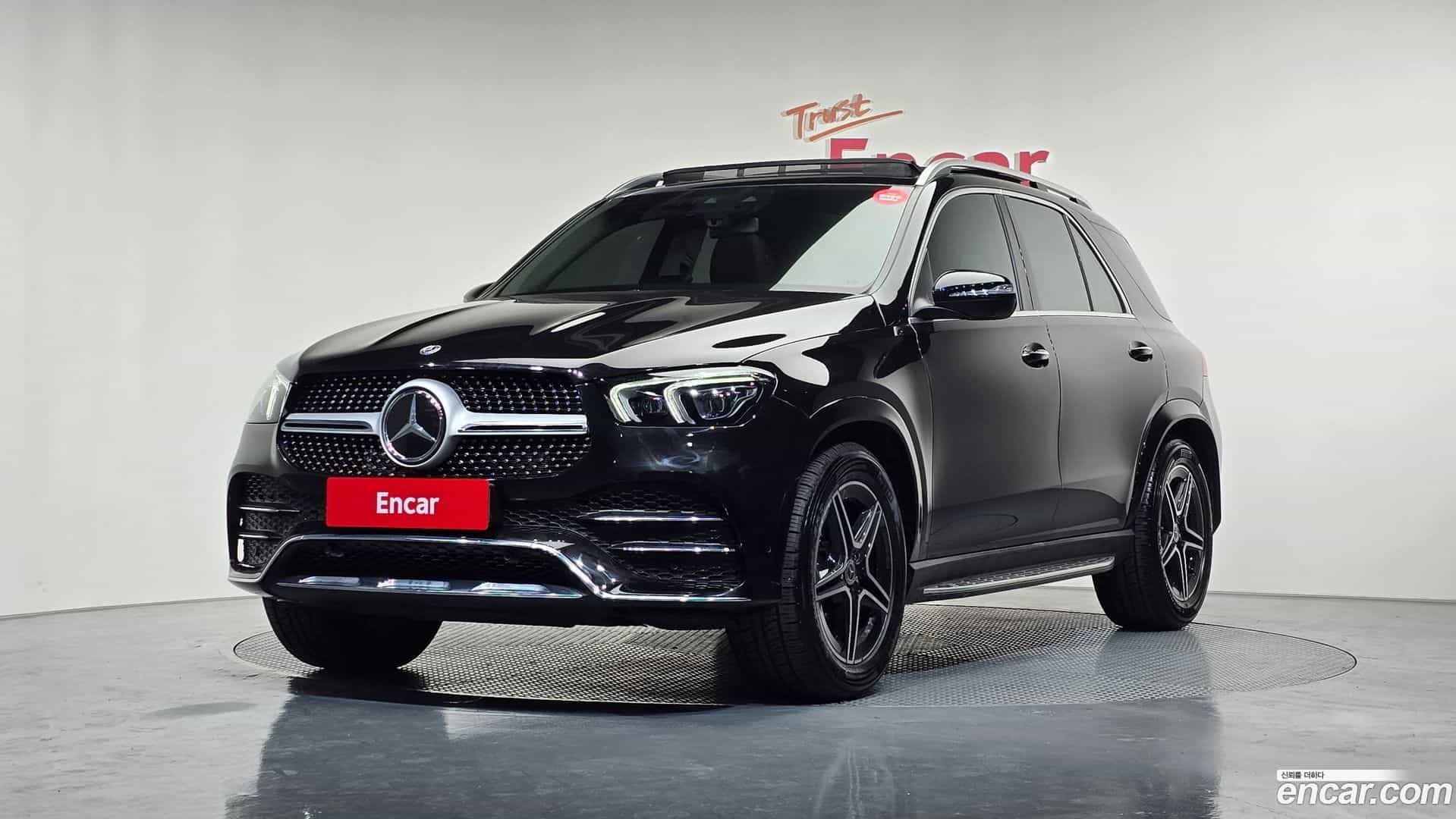 GLE-Class Mercedes-Benz 2020.8-OUTER-001