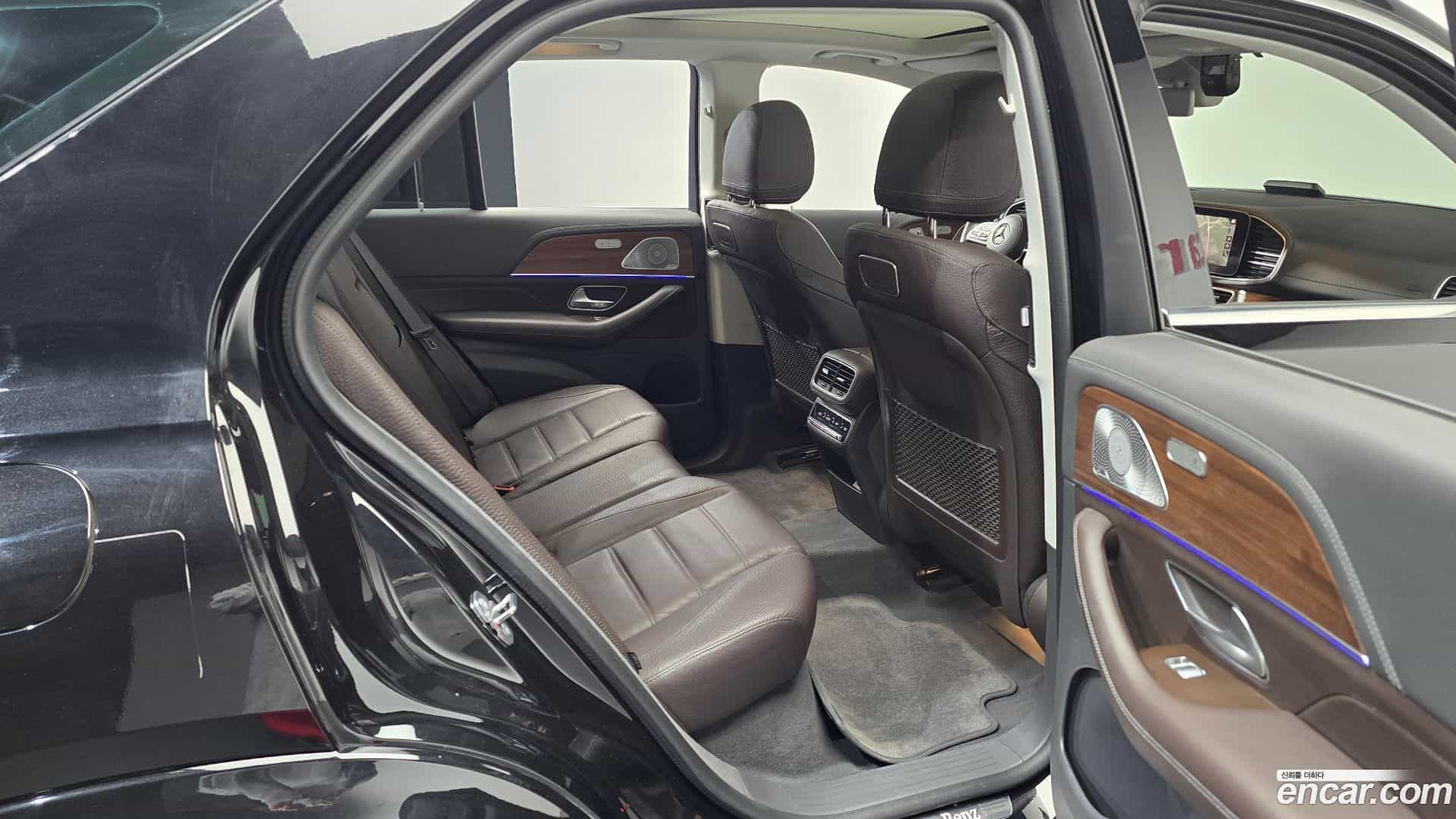 GLE-Class Mercedes-Benz 2020.8-OPTION-015
