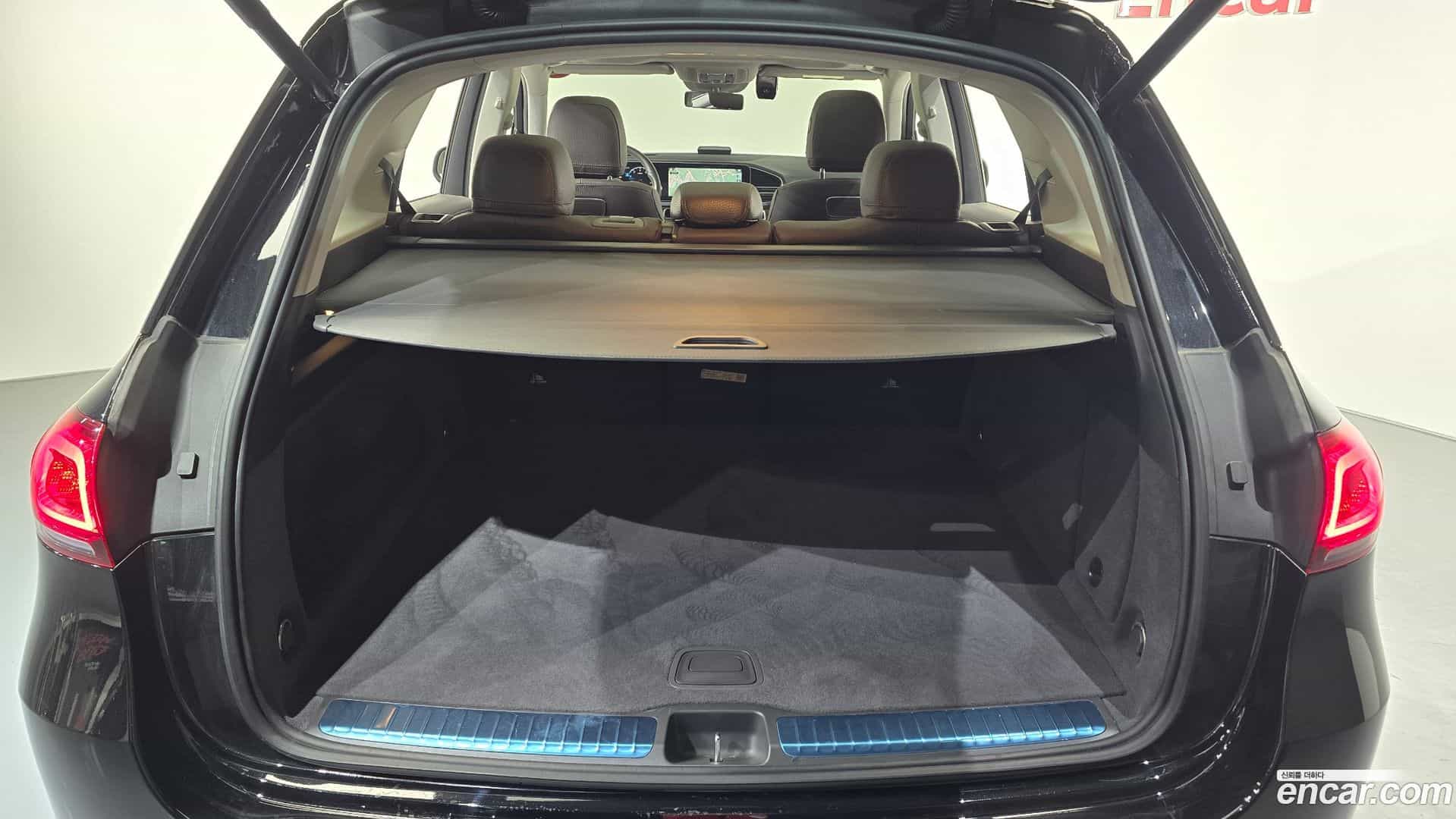 GLE-Class Mercedes-Benz 2020.8-OPTION-024