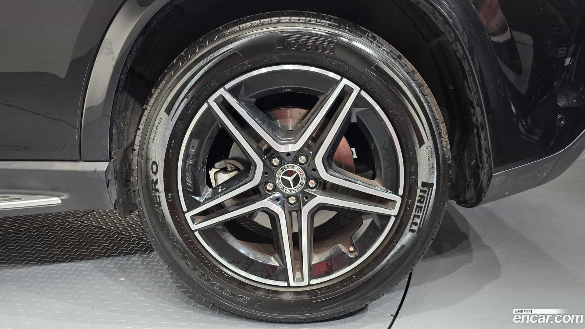 GLE-Class Mercedes-Benz 2020.8-OUTER-031