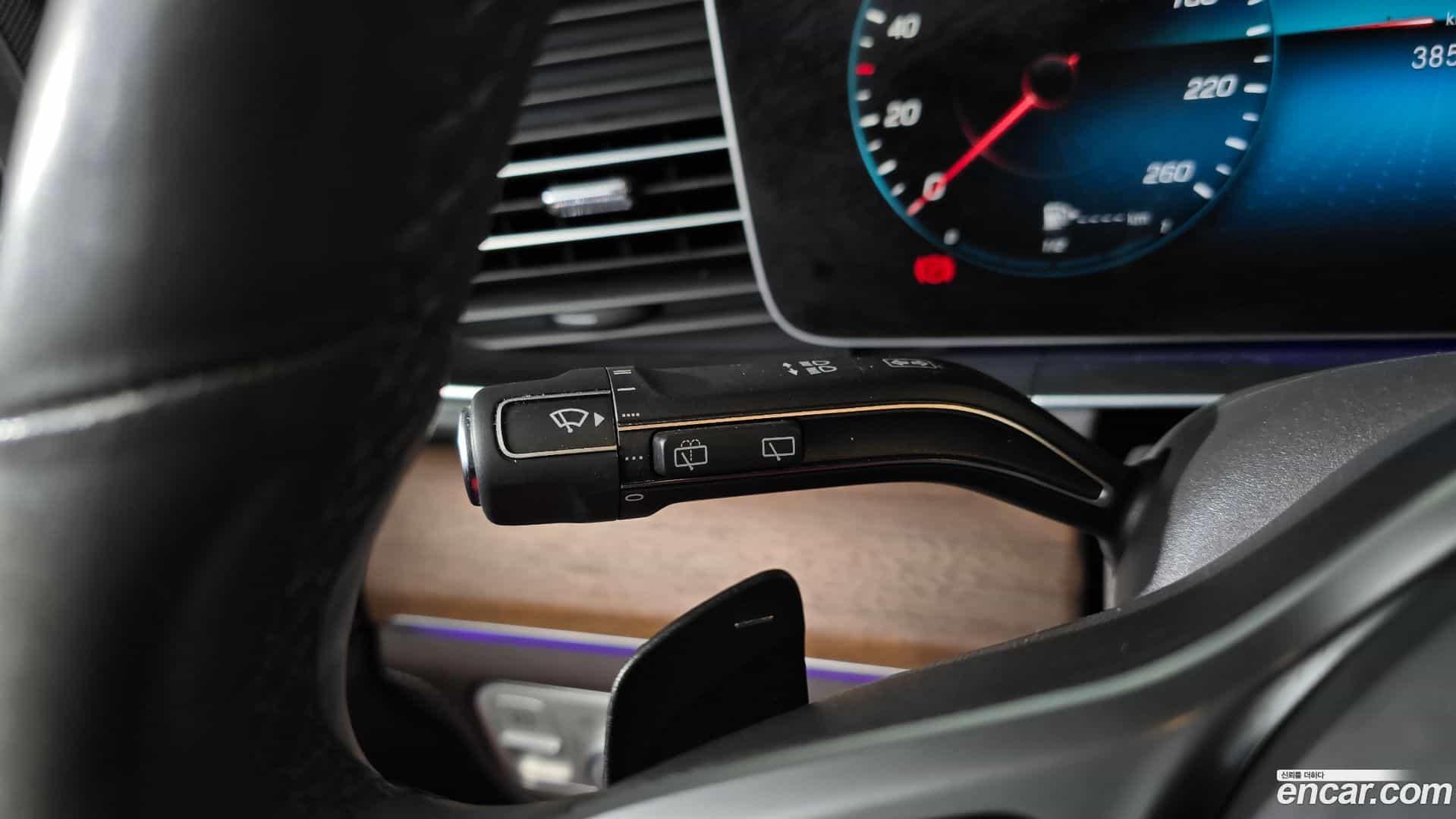 GLE-Class Mercedes-Benz 2020.8-OPTION-041