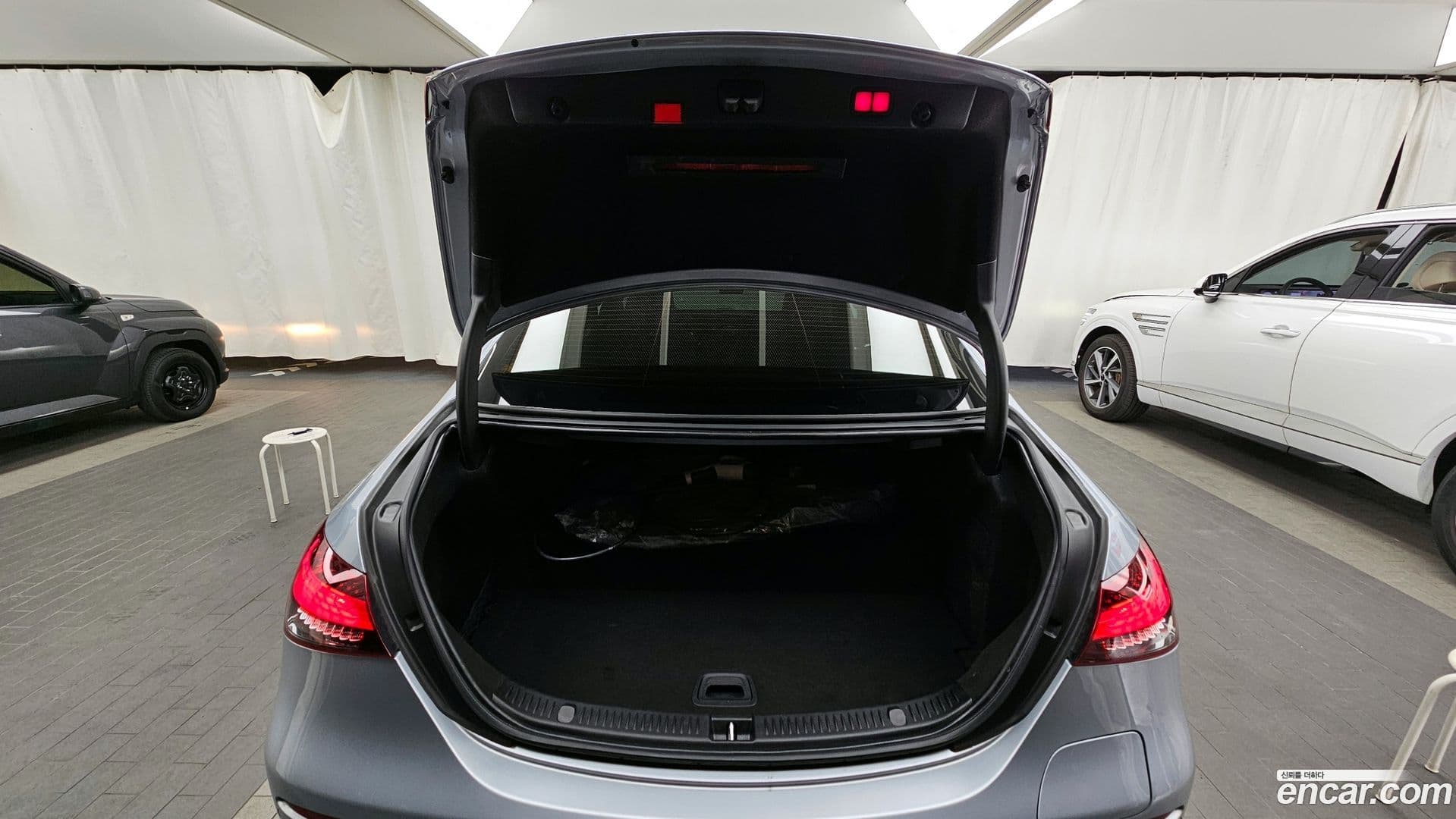 Main__Slider__Photo:E-Class Mercedes-Benz 2021.5-19