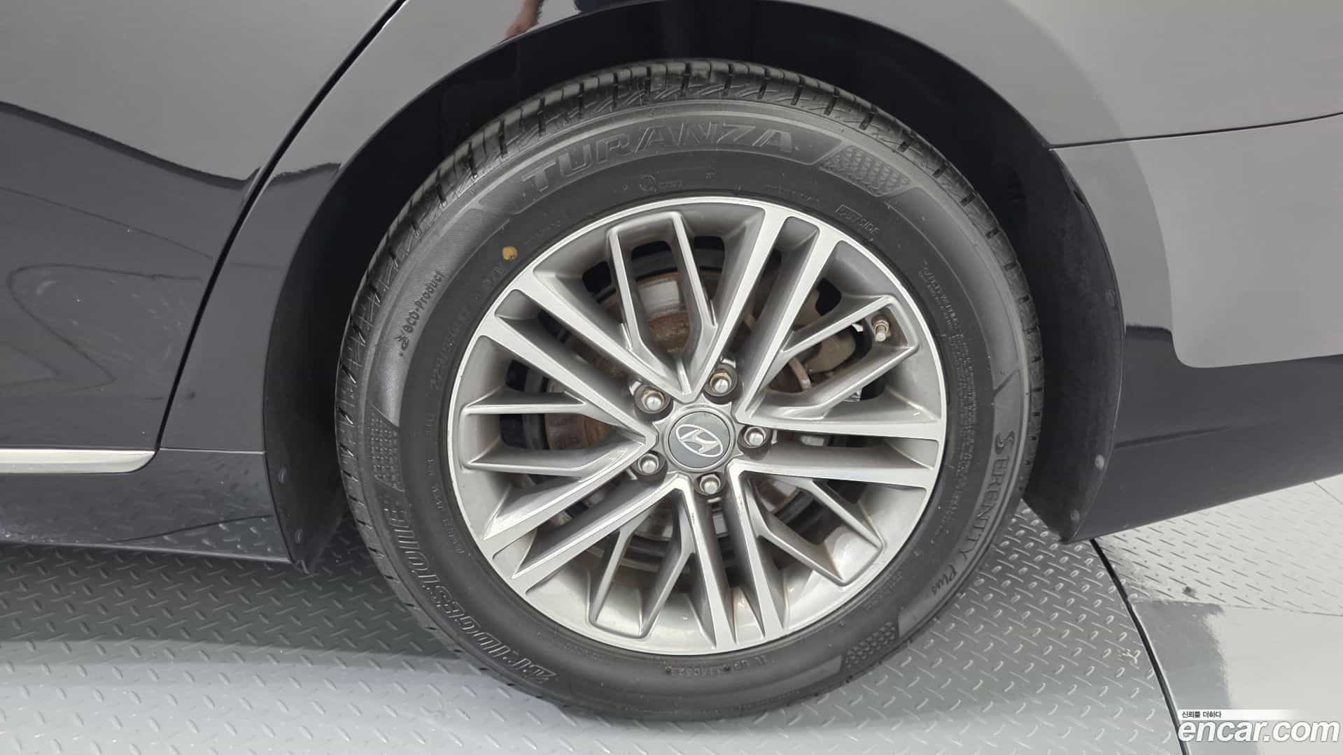 Grandeur Hyundai 2019.11-OUTER-031