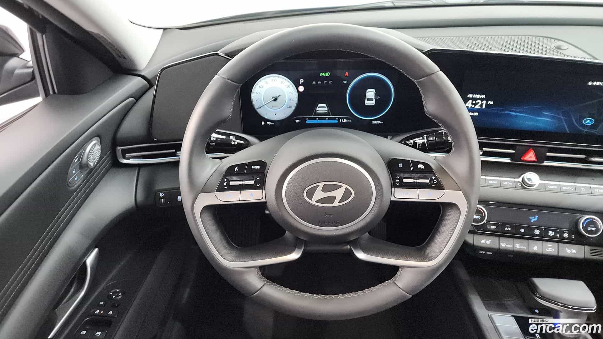 AVANTE Hyundai 2024.11-OPTION-016