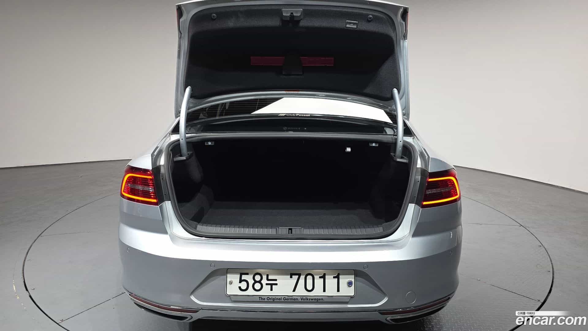 Passat Volkswagen 2018.2-OPTION-024