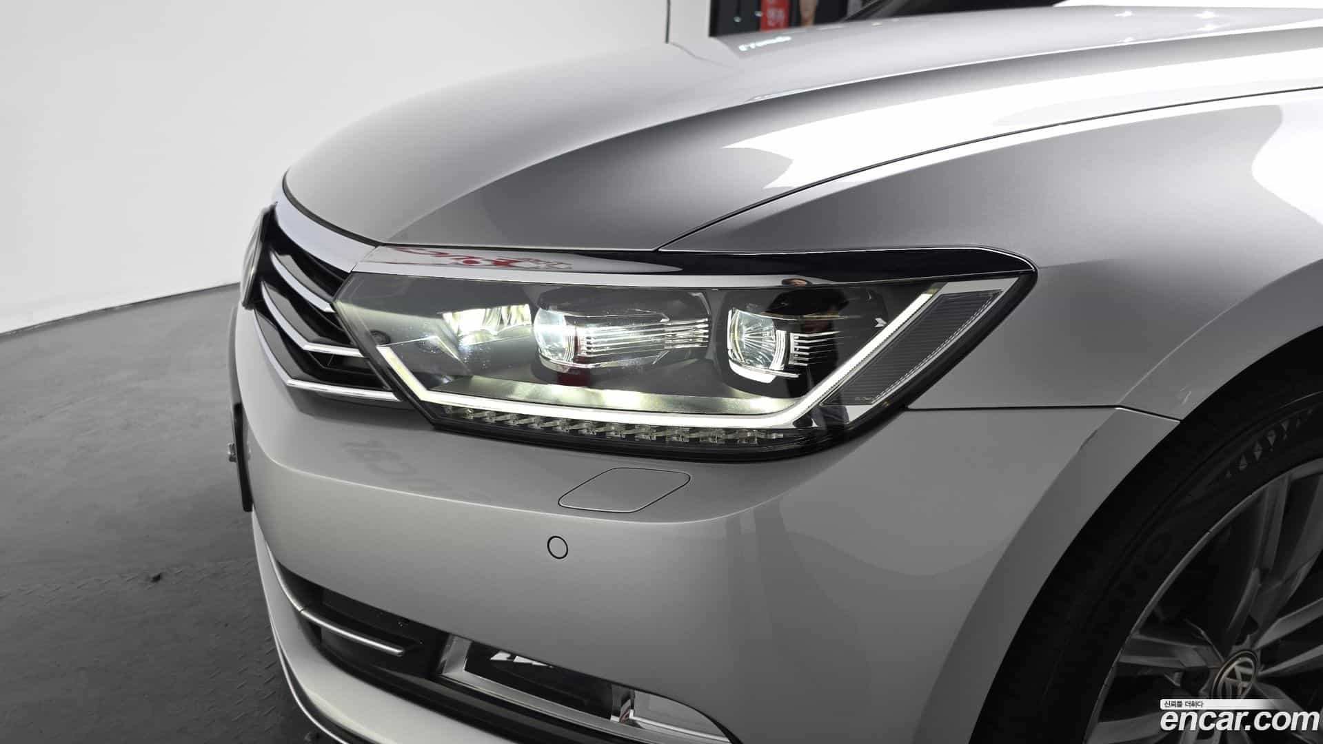 Passat Volkswagen 2018.2-OUTER-032