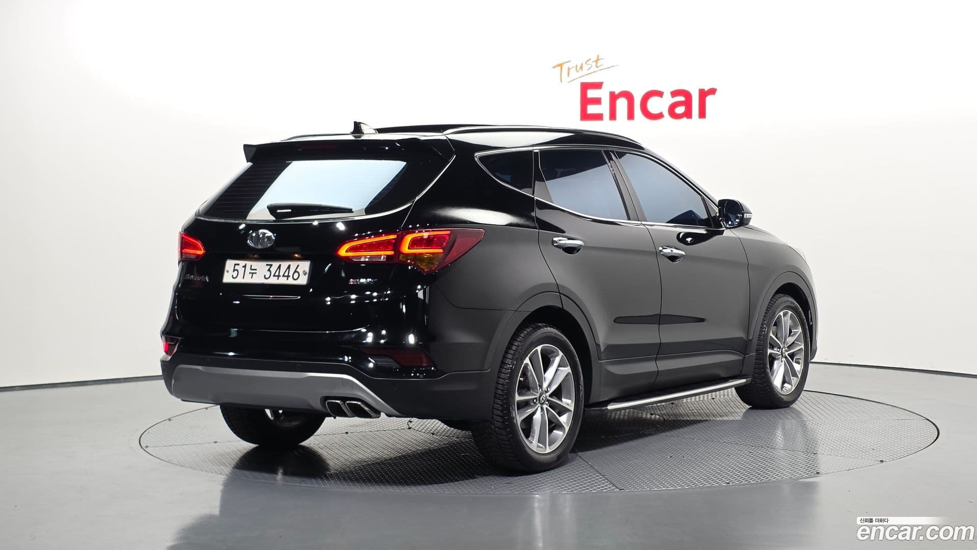 Main__Slider__Photo:Santafe Hyundai 2016.1-1