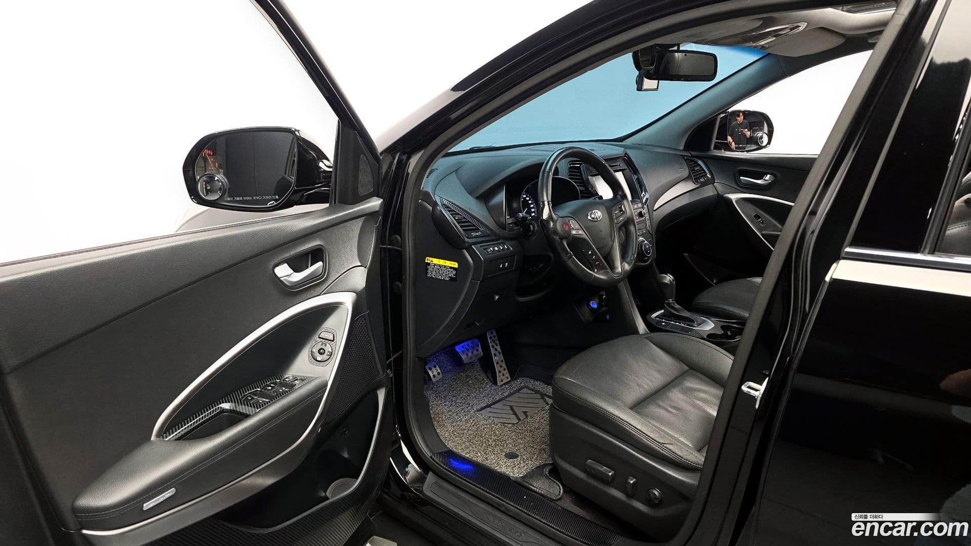 Main__Slider__Photo:Santafe Hyundai 2016.1-9