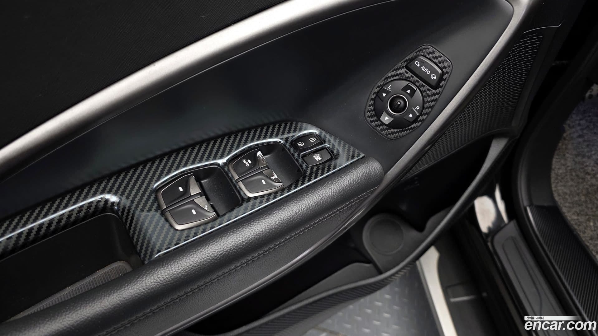Main__Slider__Photo:Santafe Hyundai 2016.1-27