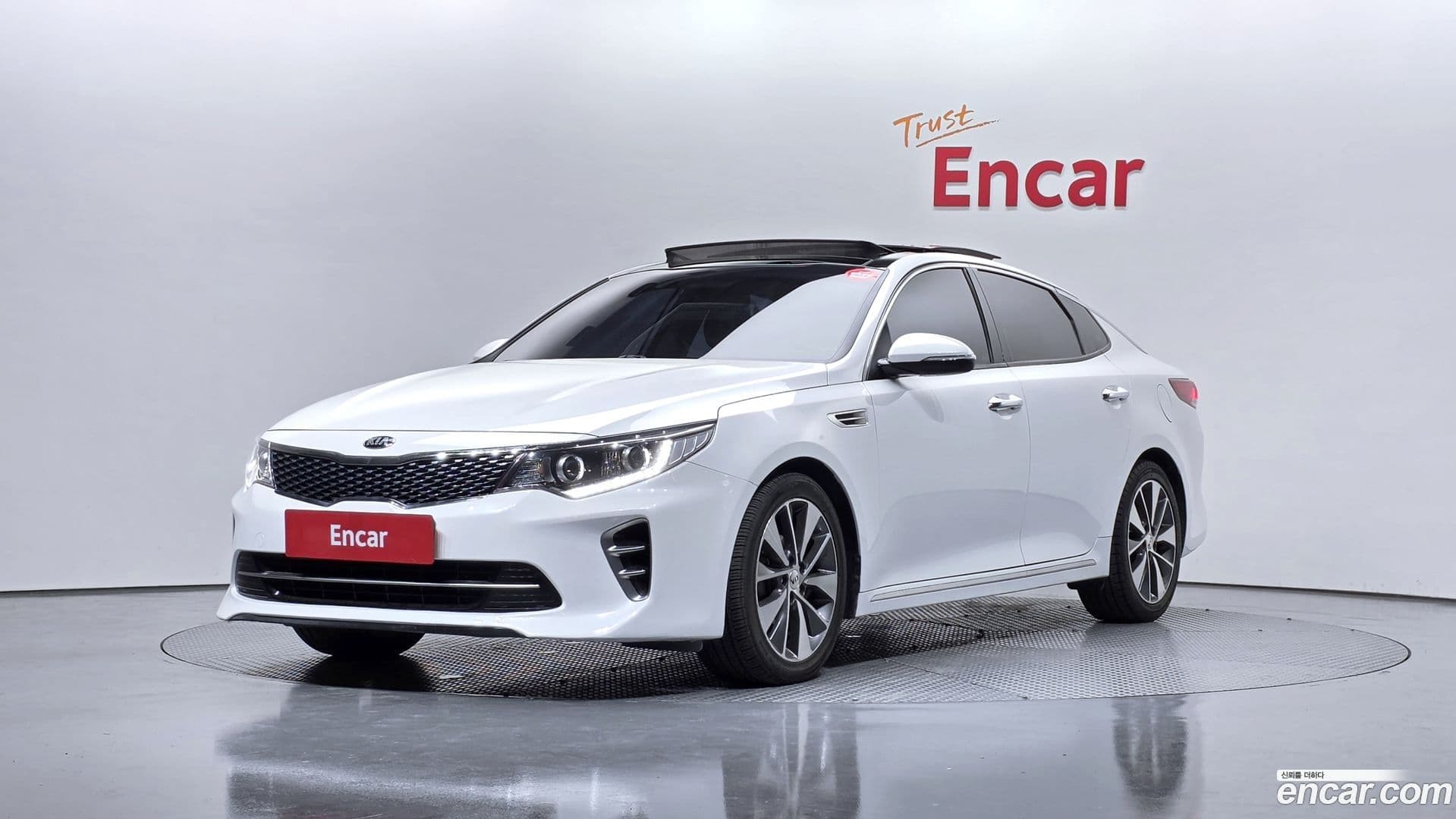 Main__Slider__Photo:K5 Kia 2016.1-0