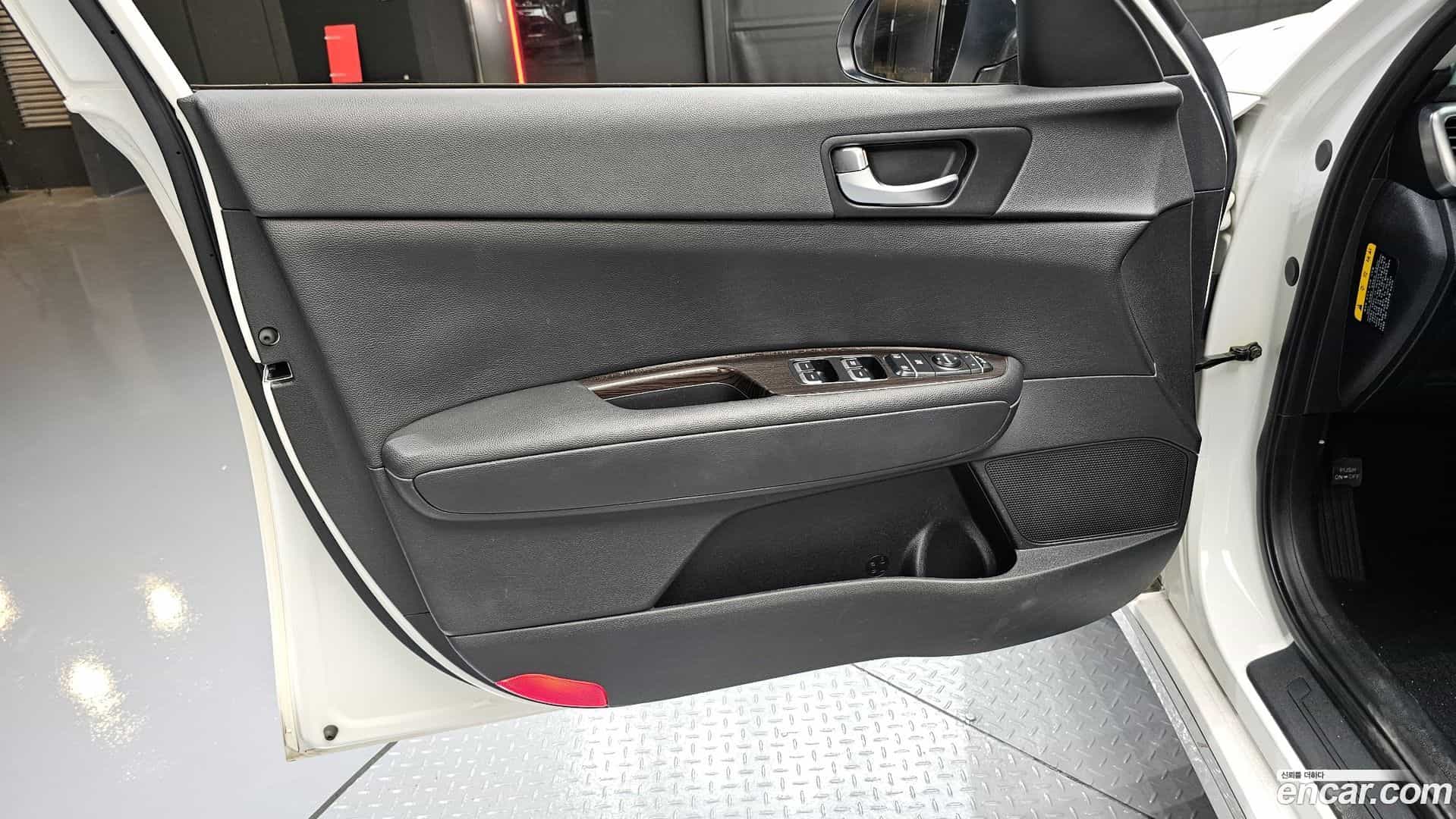 K5 Kia 2016.1-INNER-034