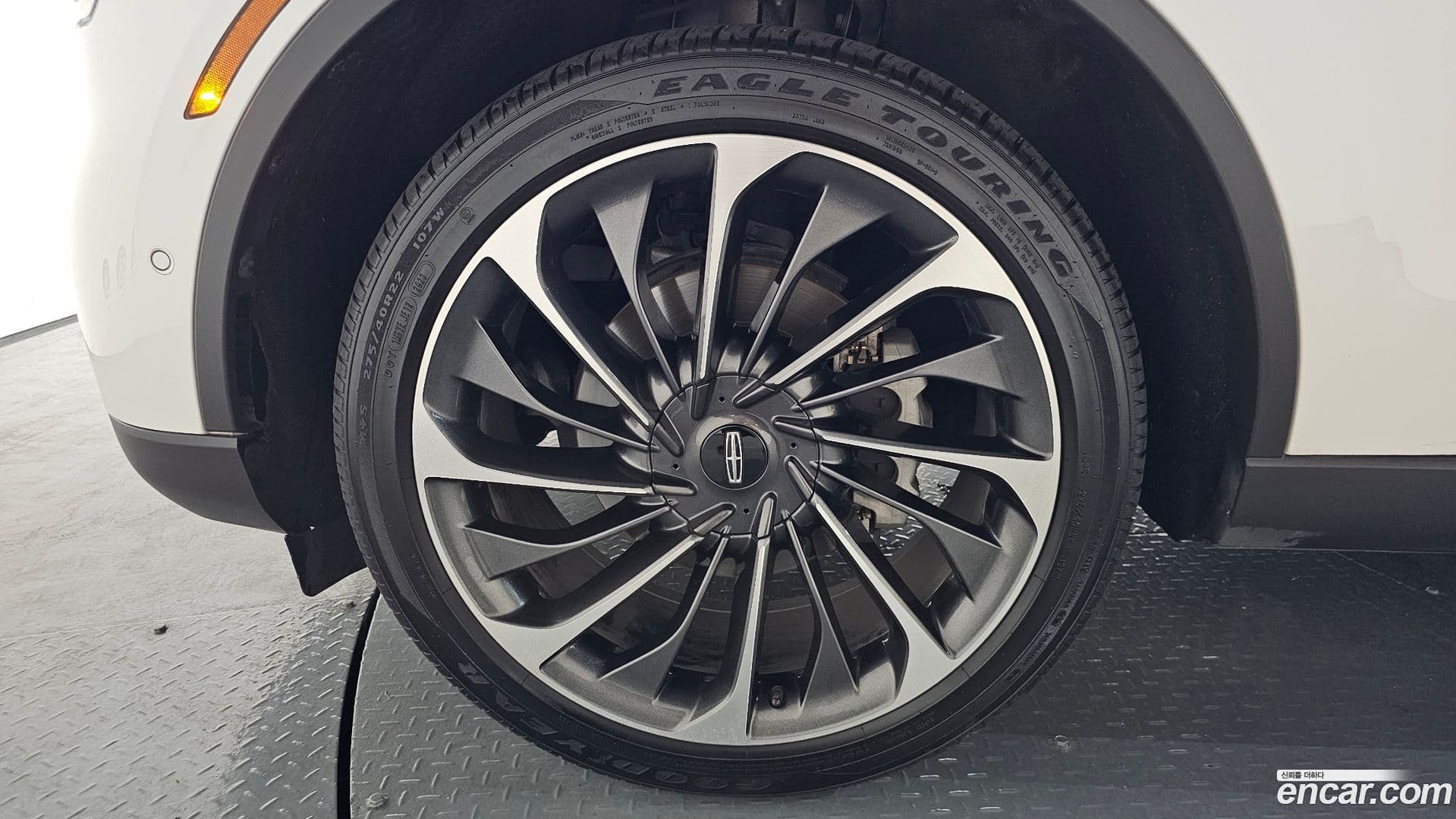 Main__Slider__Photo:Aviator Lincoln 2023.11-21