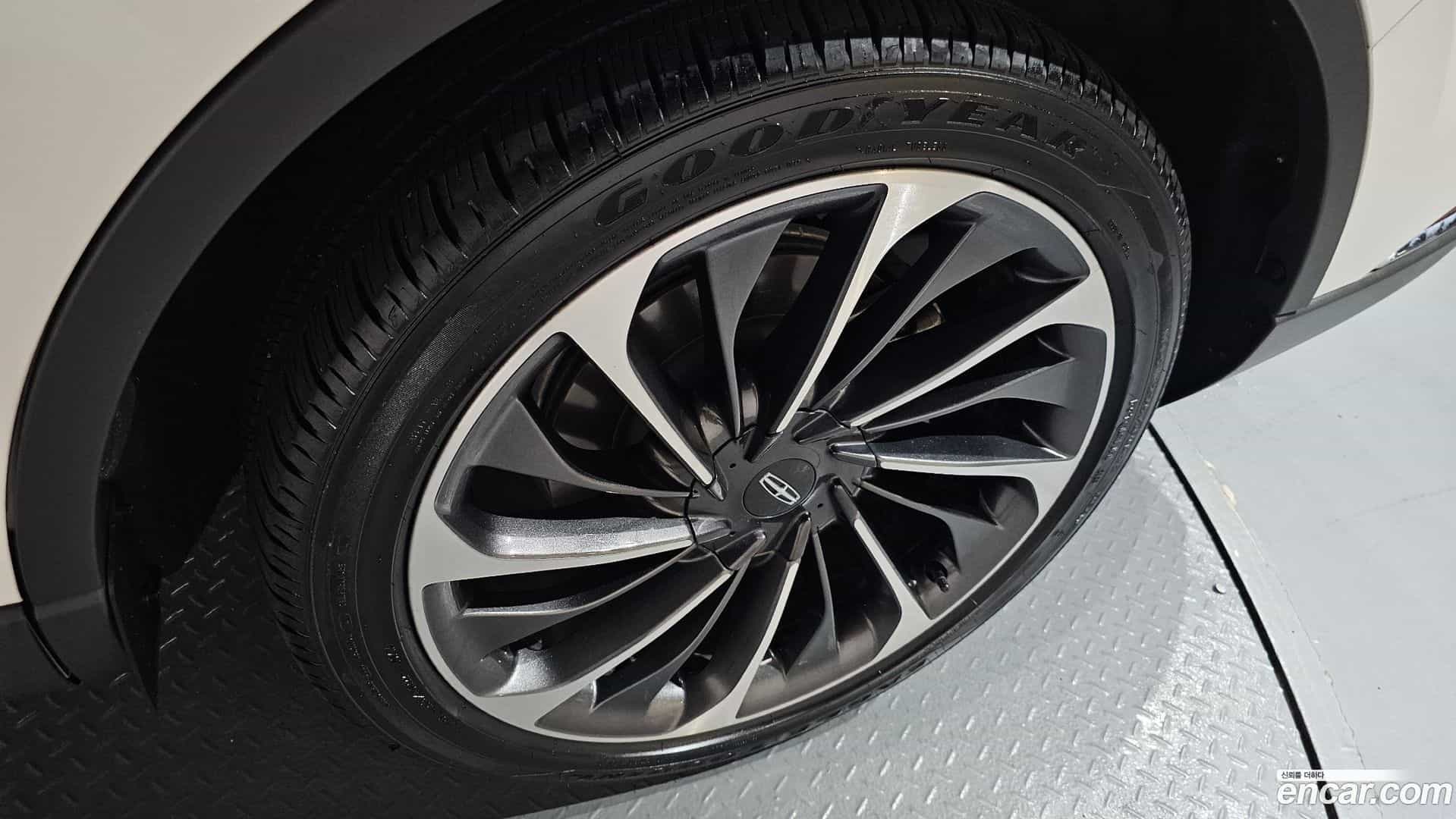 Aviator Lincoln 2023.11-OPTION-043