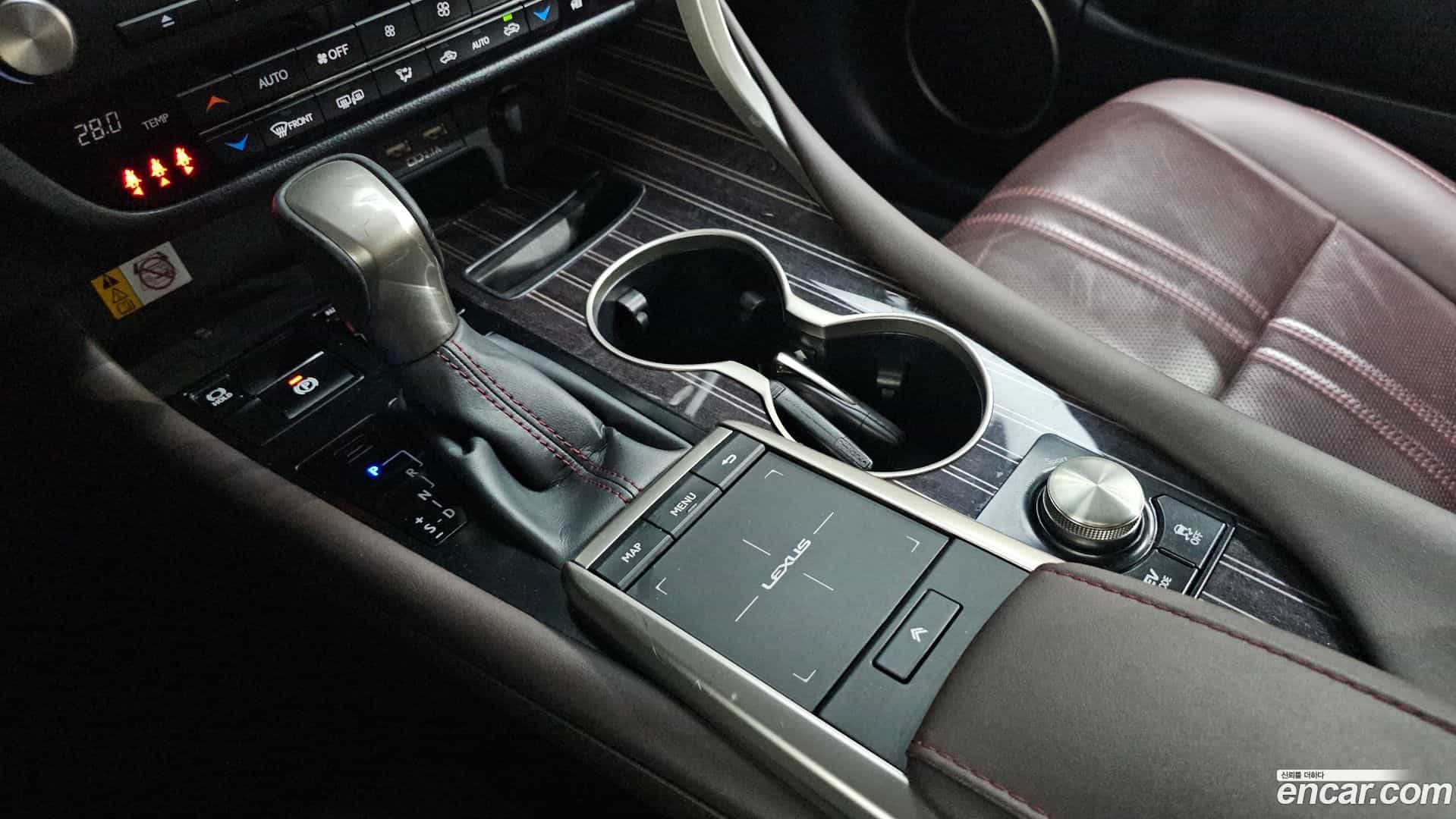 RX Lexus 2022.2-INNER-009