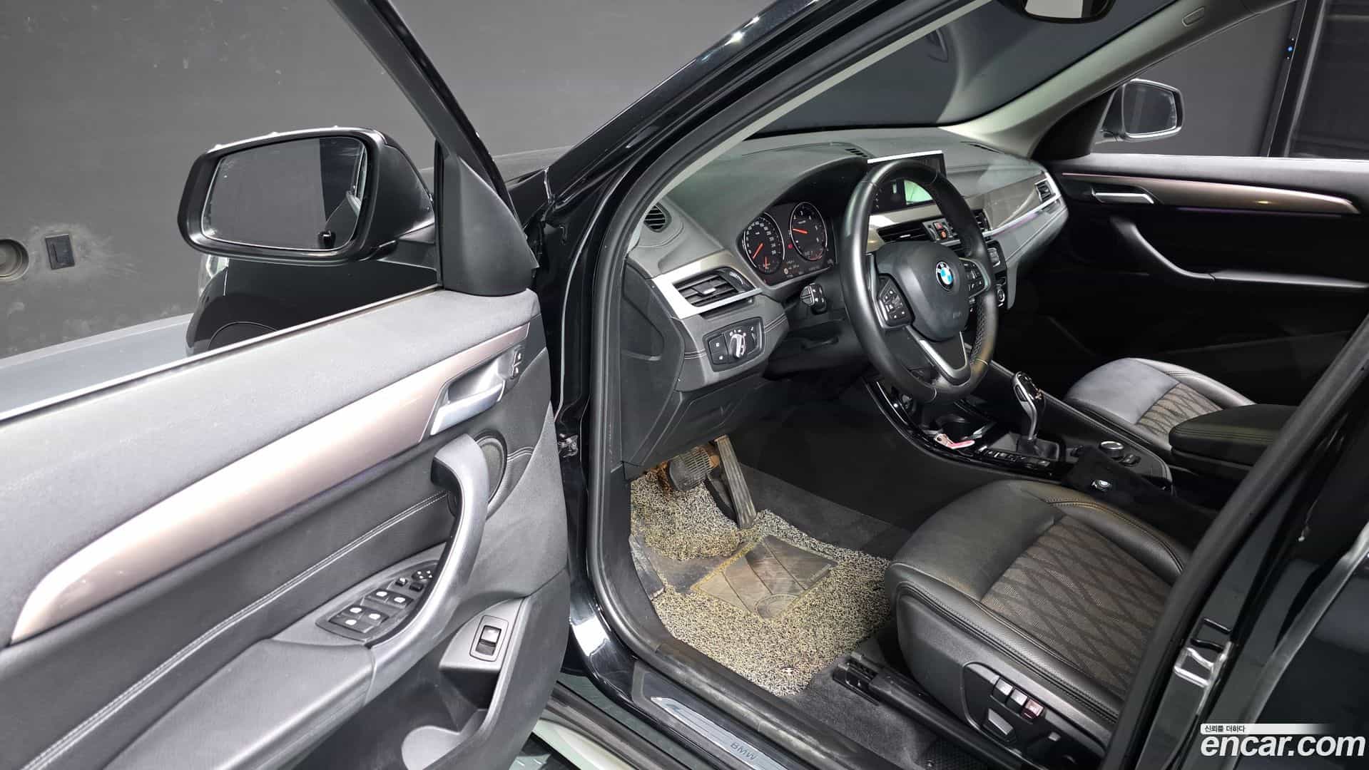 X1 BMW 2021.3-INNER-010