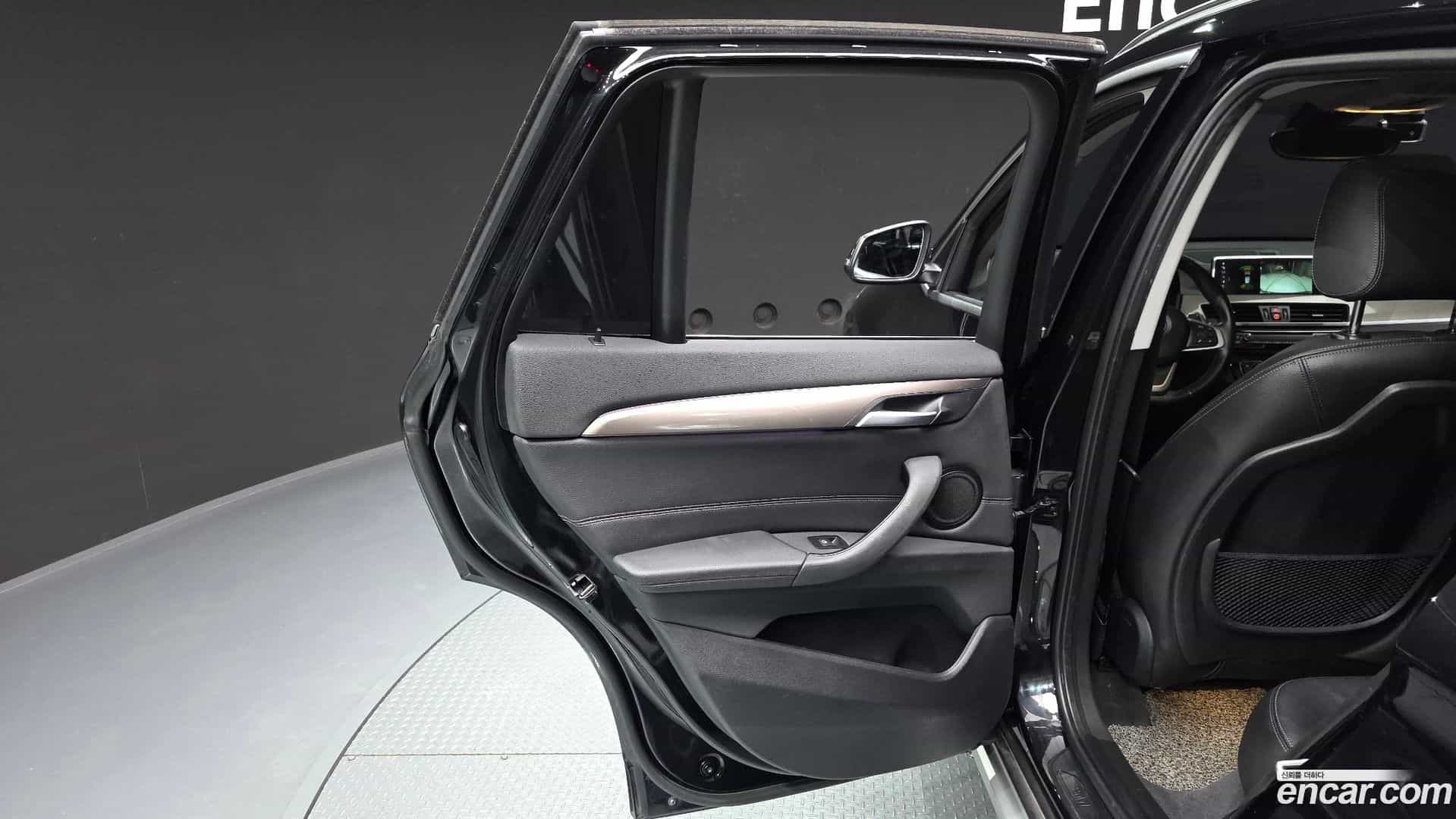 X1 BMW 2021.3-INNER-035