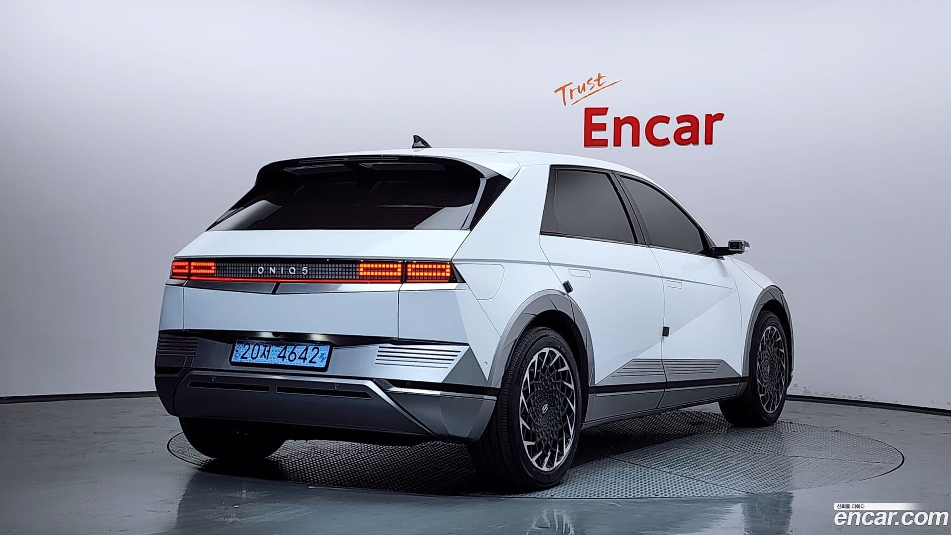 Main__Slider__Photo:Ioniq5 Hyundai 2022.3-1