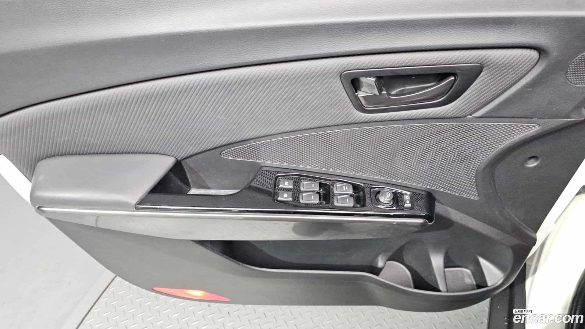 TIBOLI KG Mobility 2021.0-INNER-034