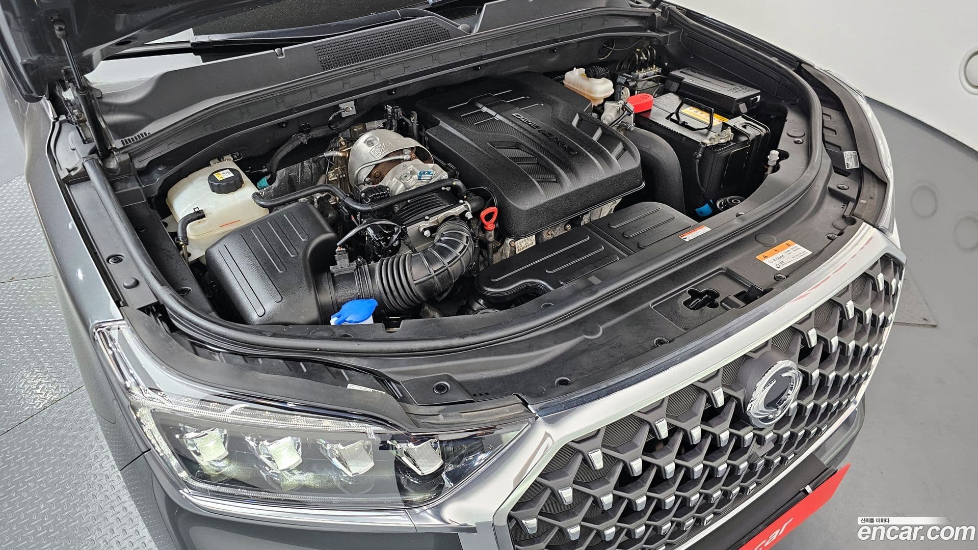 Main__Slider__Photo:Rexton KG Mobility 2023.7-5