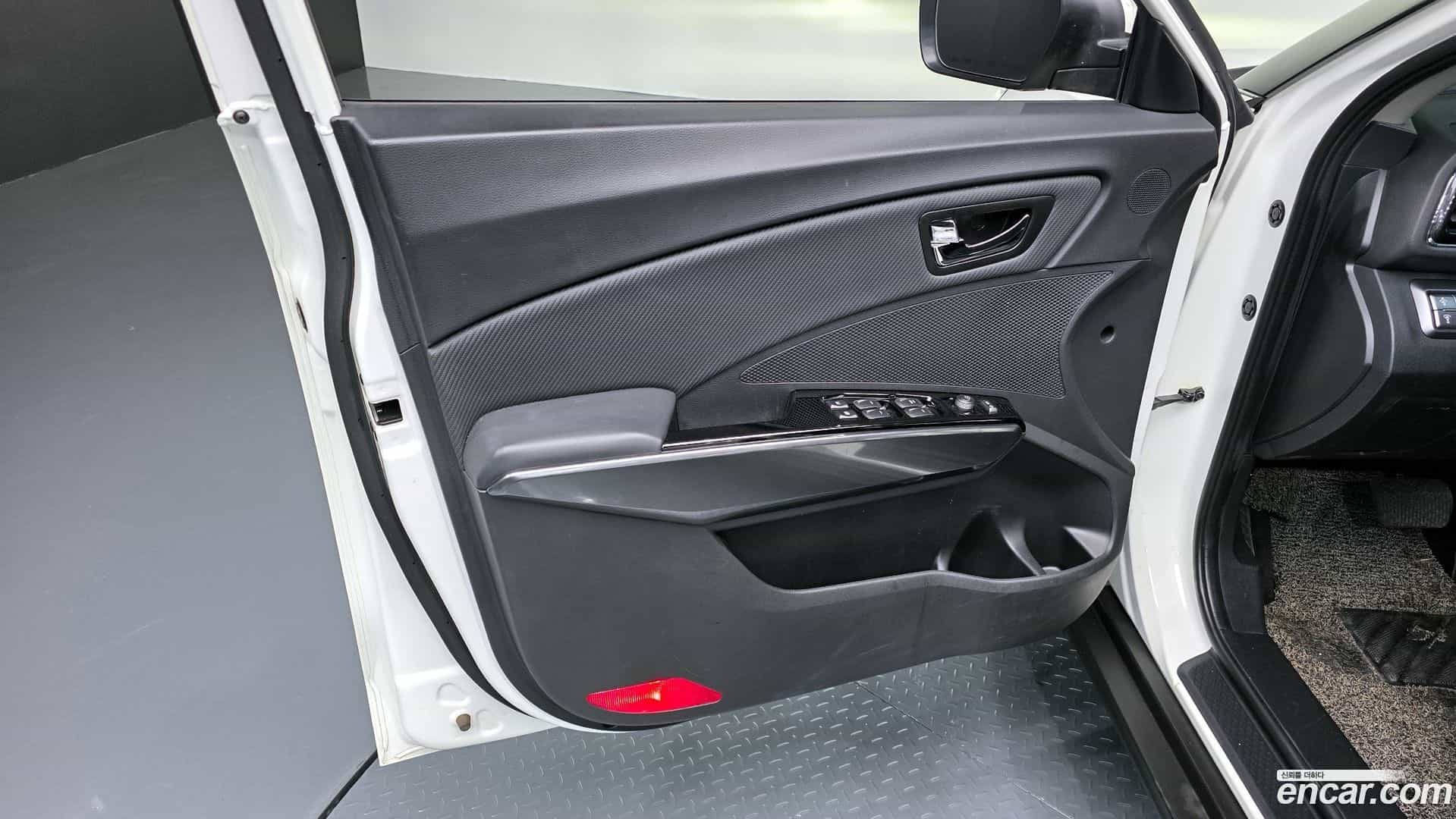 TIBOLI KG Mobility 2021.10-INNER-034