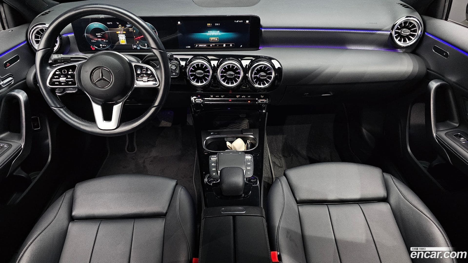 Main__Slider__Photo:A-Class Mercedes-Benz 2021.3-6