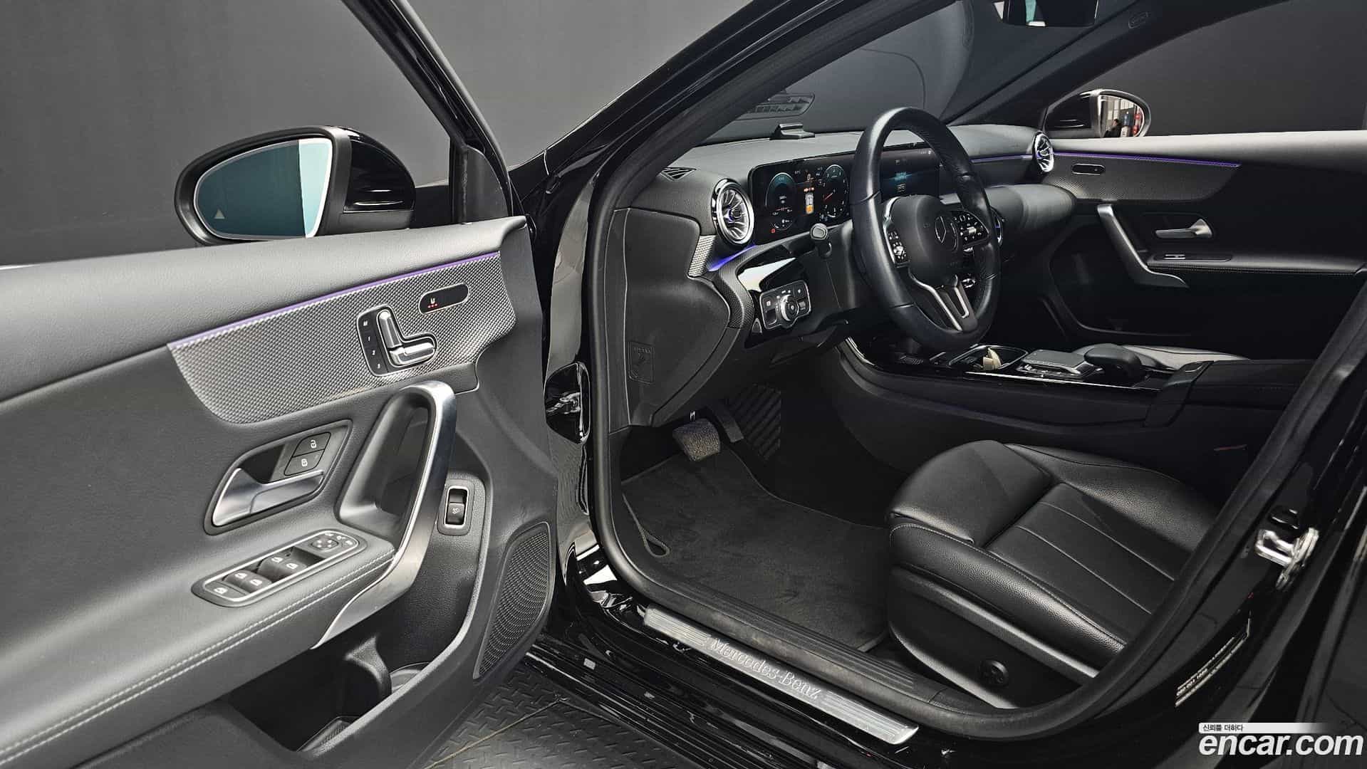 A-Class Mercedes-Benz 2021.3-OPTION-015