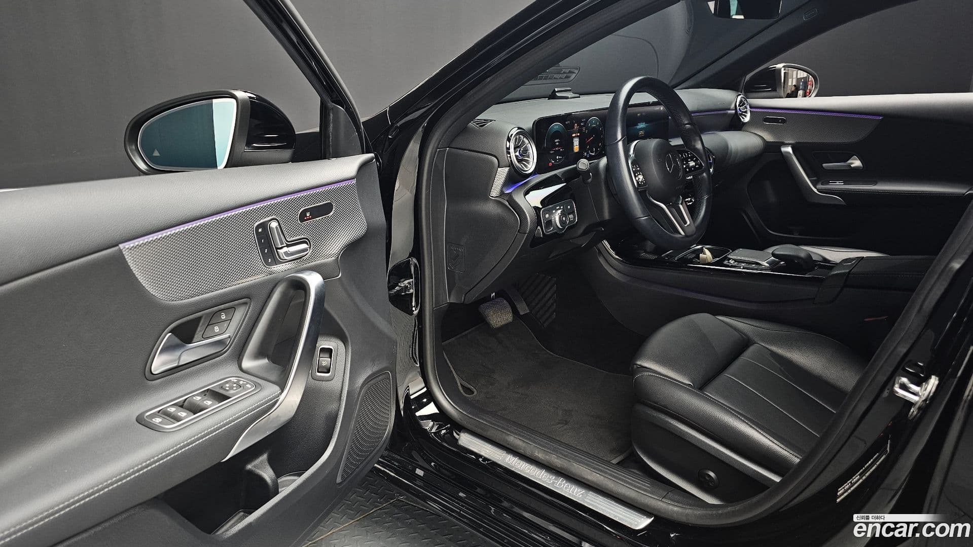 Main__Slider__Photo:A-Class Mercedes-Benz 2021.3-10