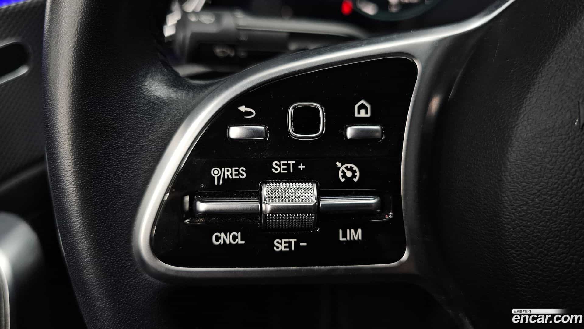 A-Class Mercedes-Benz 2021.3-OPTION-040