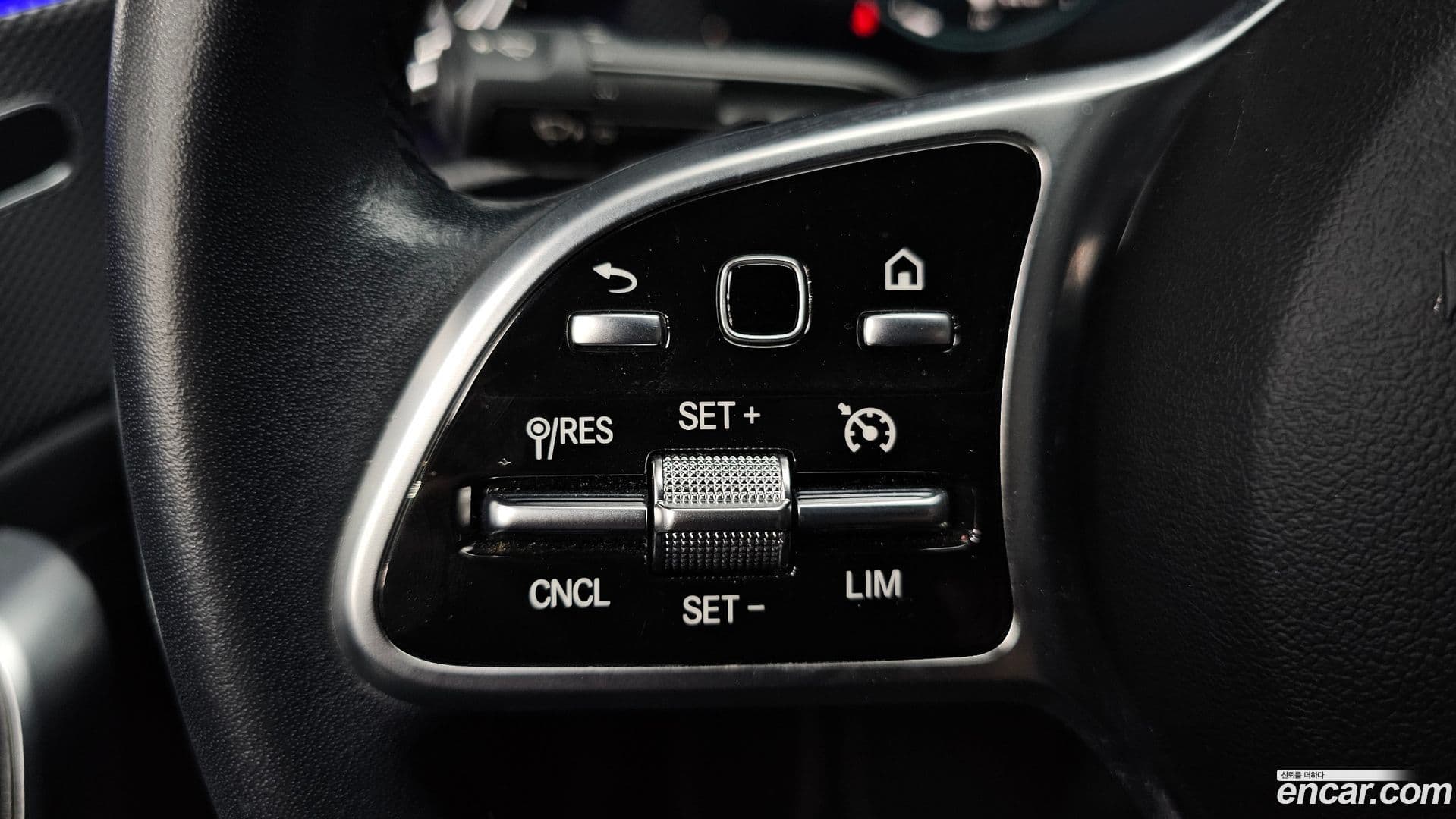 Main__Slider__Photo:A-Class Mercedes-Benz 2021.3-26