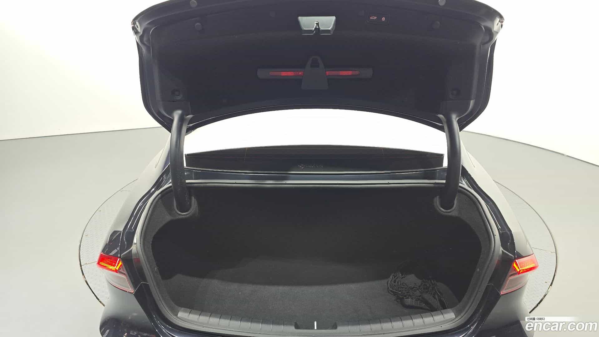 Grandeur Hyundai 2021.3-OPTION-024