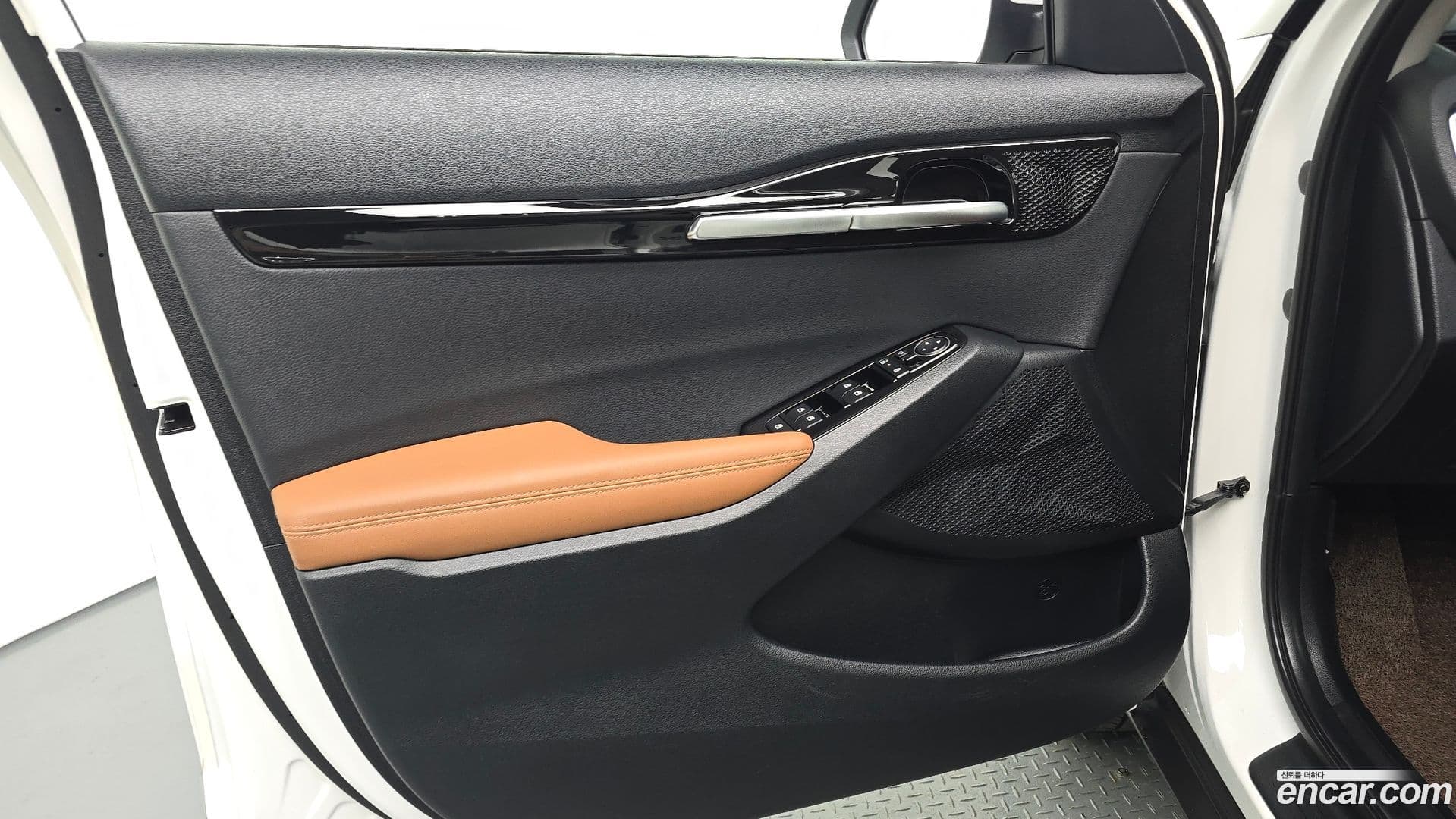 Main__Slider__Photo:Seltos Kia 2025.0-23